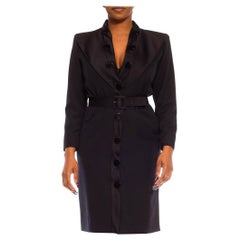 Robe chemise ceinturée en laine noire style smoking YVES SAINT LAURENT des années 1980