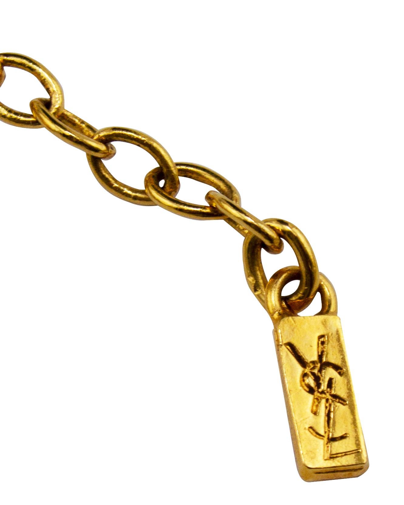 Yves Saint Laurent Chaîne à maillons surdimensionnée en métal doré des années 1980
 en vente 1