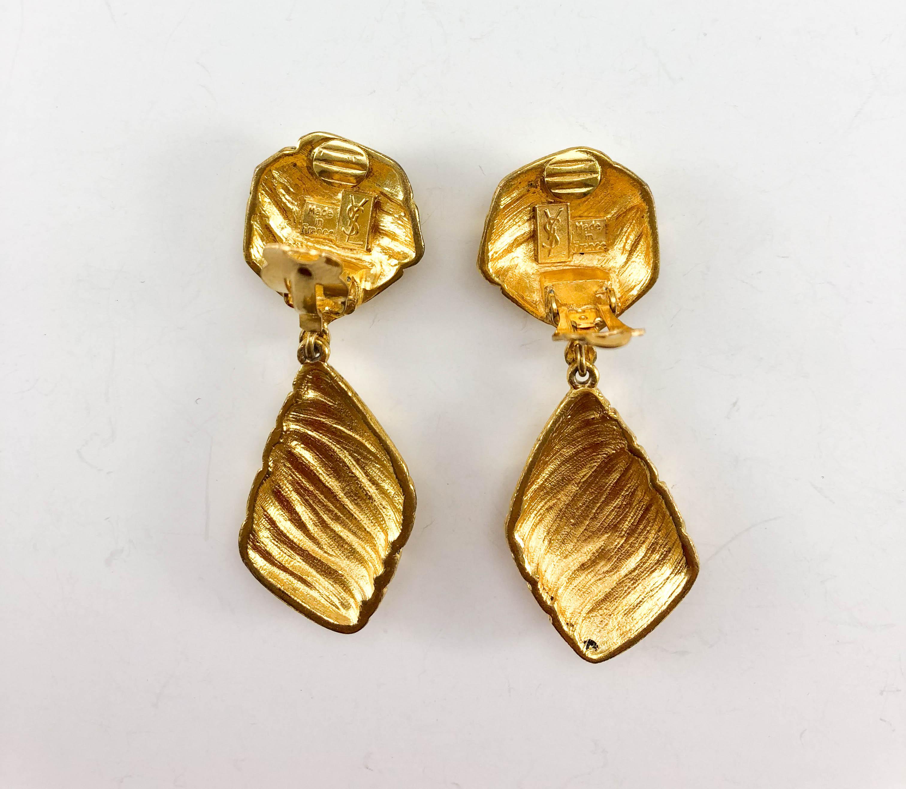 1980's Yves Saint Laurent Gold-Plated Ribbed Dangling Earrings For Sale 6
