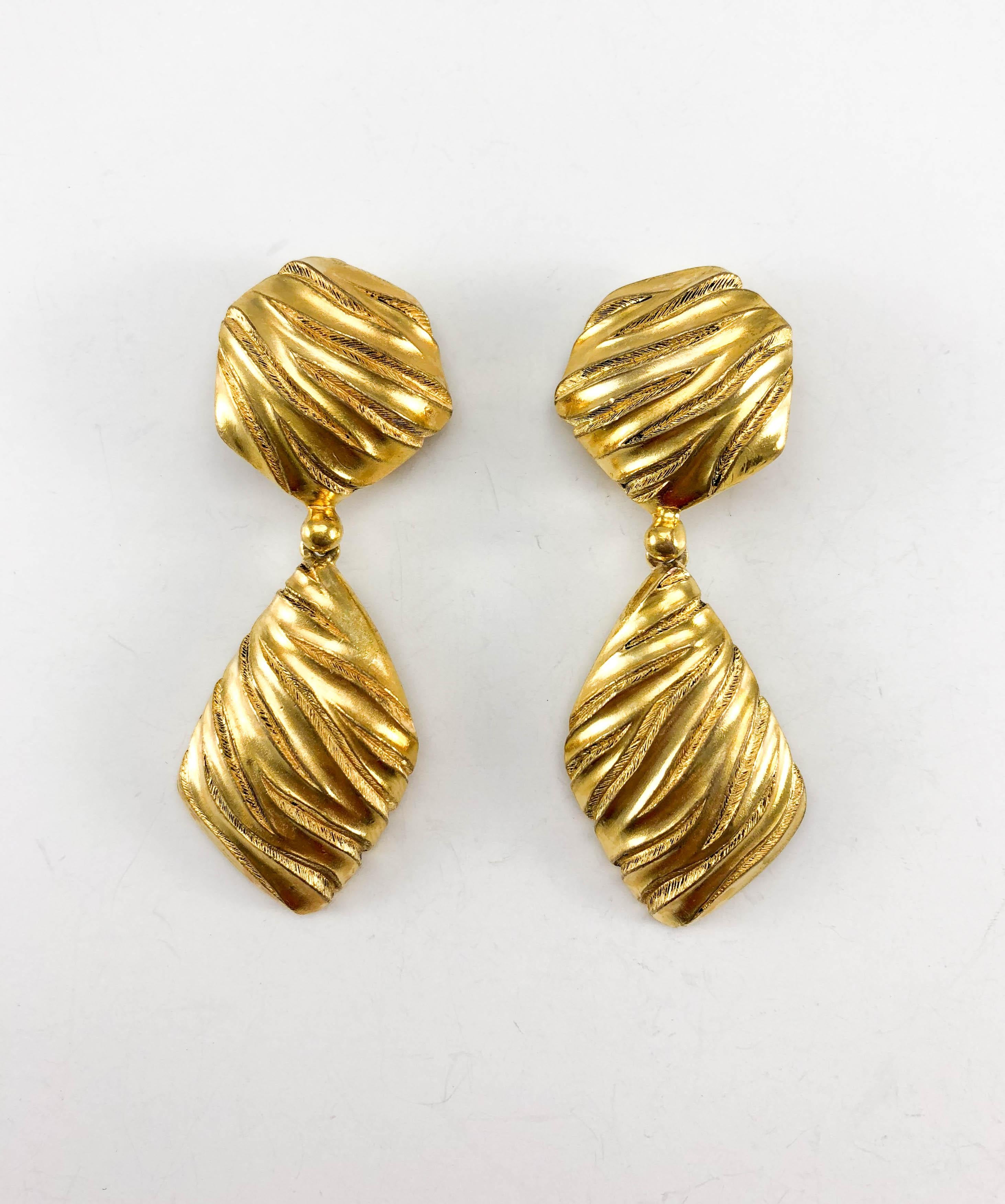 1980's Yves Saint Laurent Gold-Plated Ribbed Dangling Earrings For Sale 1
