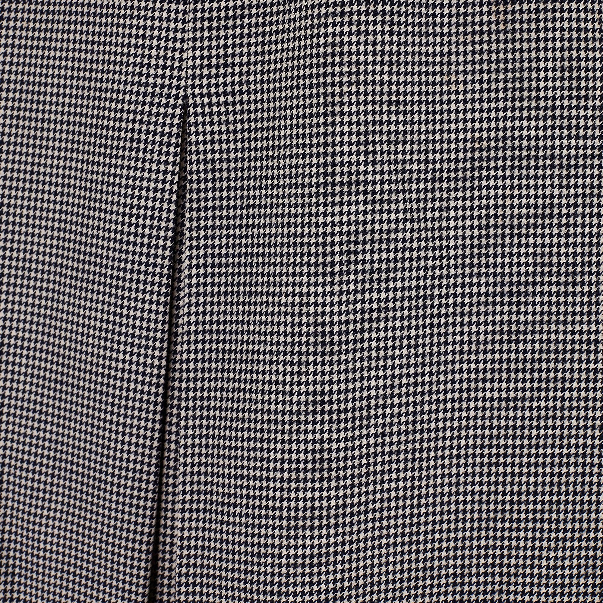 Gray 1980s Yves Saint Laurent Navy Houndstooth Mini-Skirt For Sale