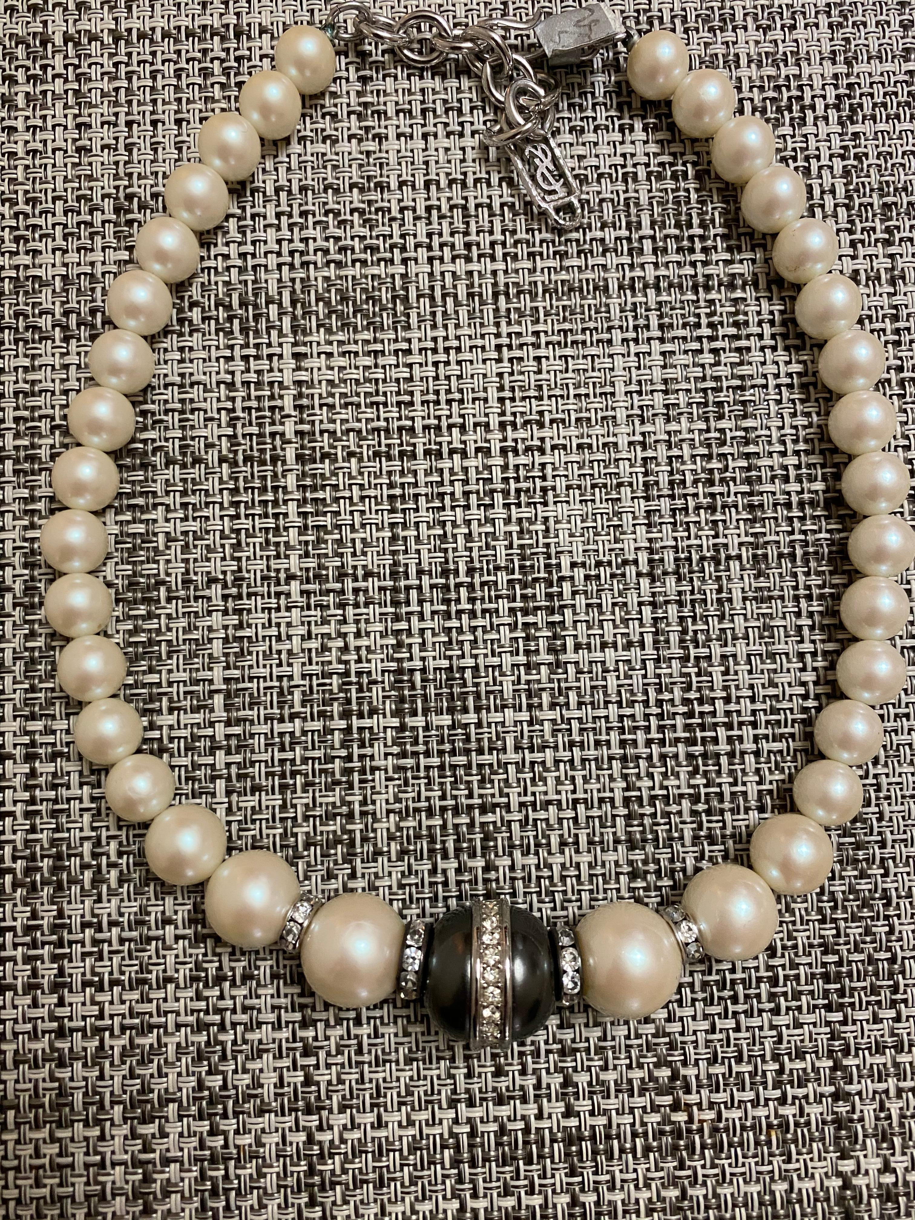 vintage Yves Saint Laurent YSL faux pearl necklace with rhinestones. 
see measurement and weight ( pictures attached)
