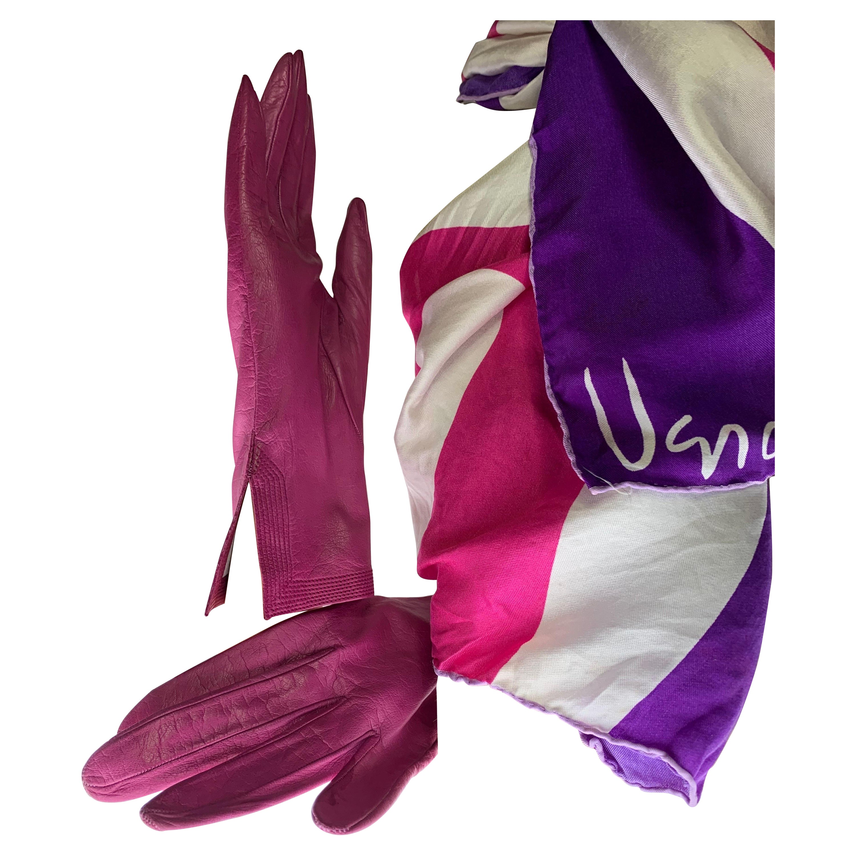 Guantes de piel de cabritilla rosa Yves Saint Laurent de los años 80 y pañuelo de Vera a juego mod. en venta