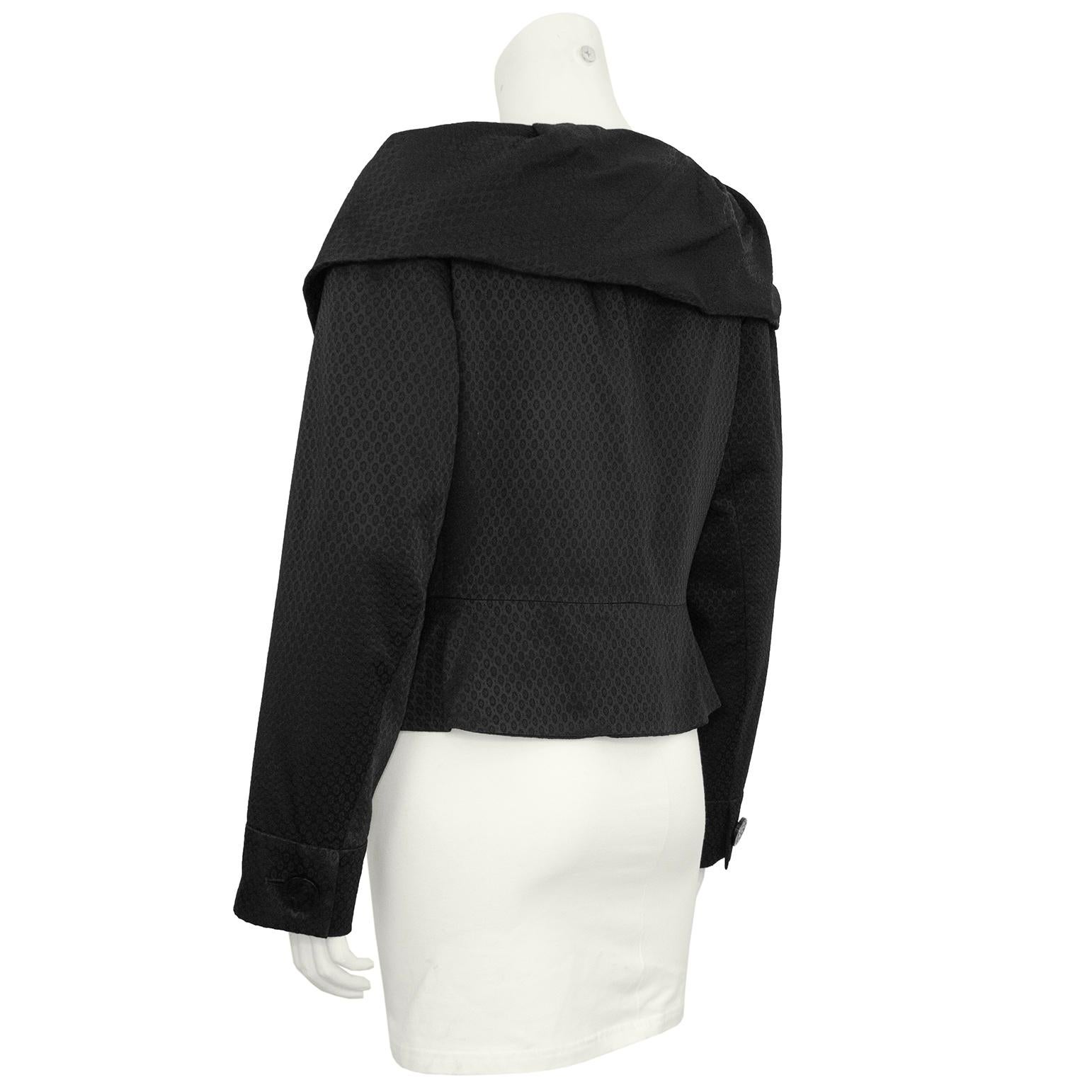 Chaqueta Yves Saint Laurent Rive Gauche de los años 80 con cuello fruncido Negro en venta