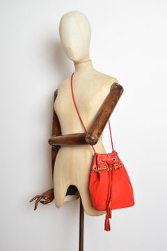 Bolso bandolera Yves Saint Laurent Rive Gauche rojo de piel de cordero y algodón, años 80