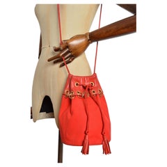 Bolso bandolera Yves Saint Laurent Rive Gauche rojo de piel de cordero y algodón, años 80