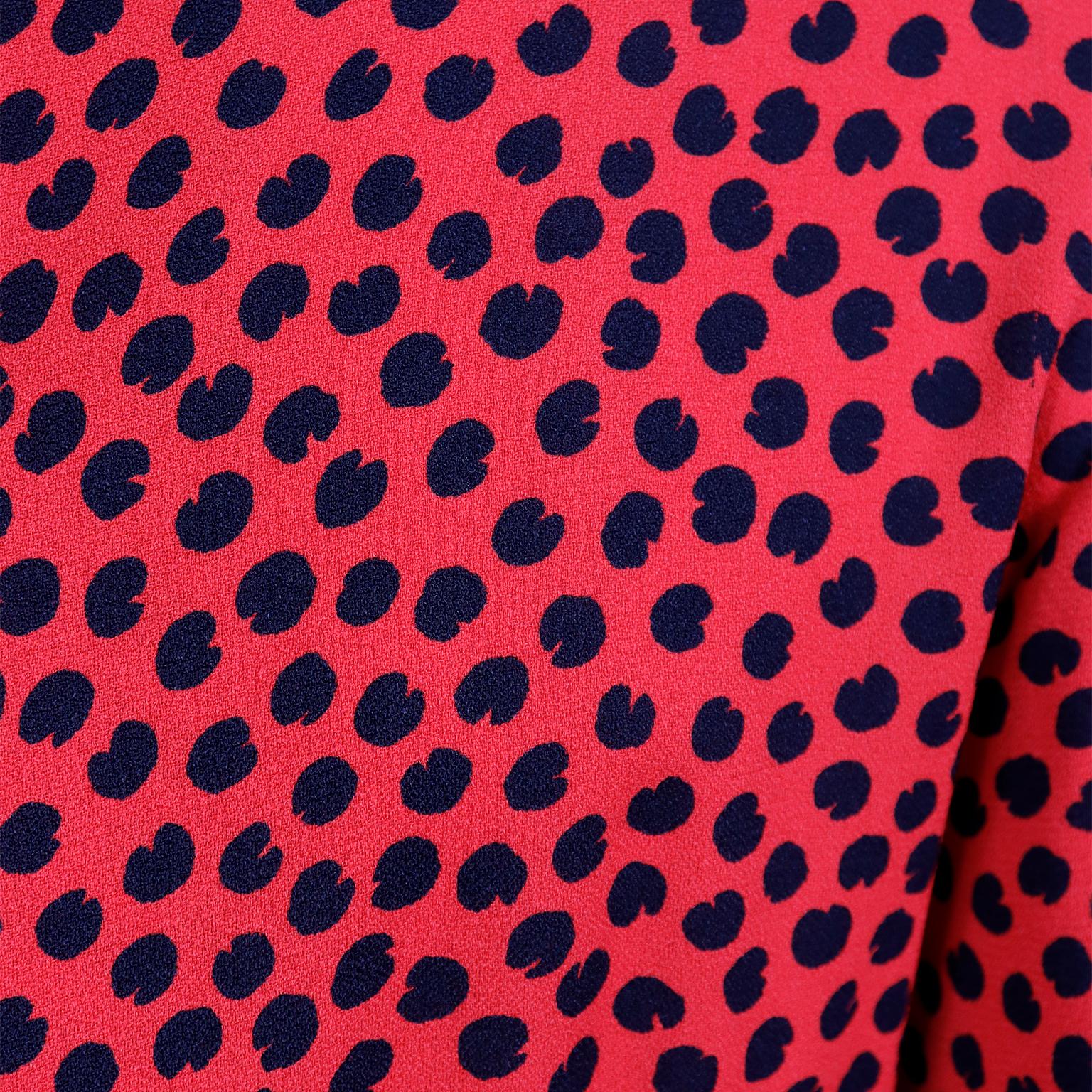 1980er Jahre Yves Saint Laurent Vintage Seidenkleid mit rotem und schwarzem abstraktem Druck im Angebot 6
