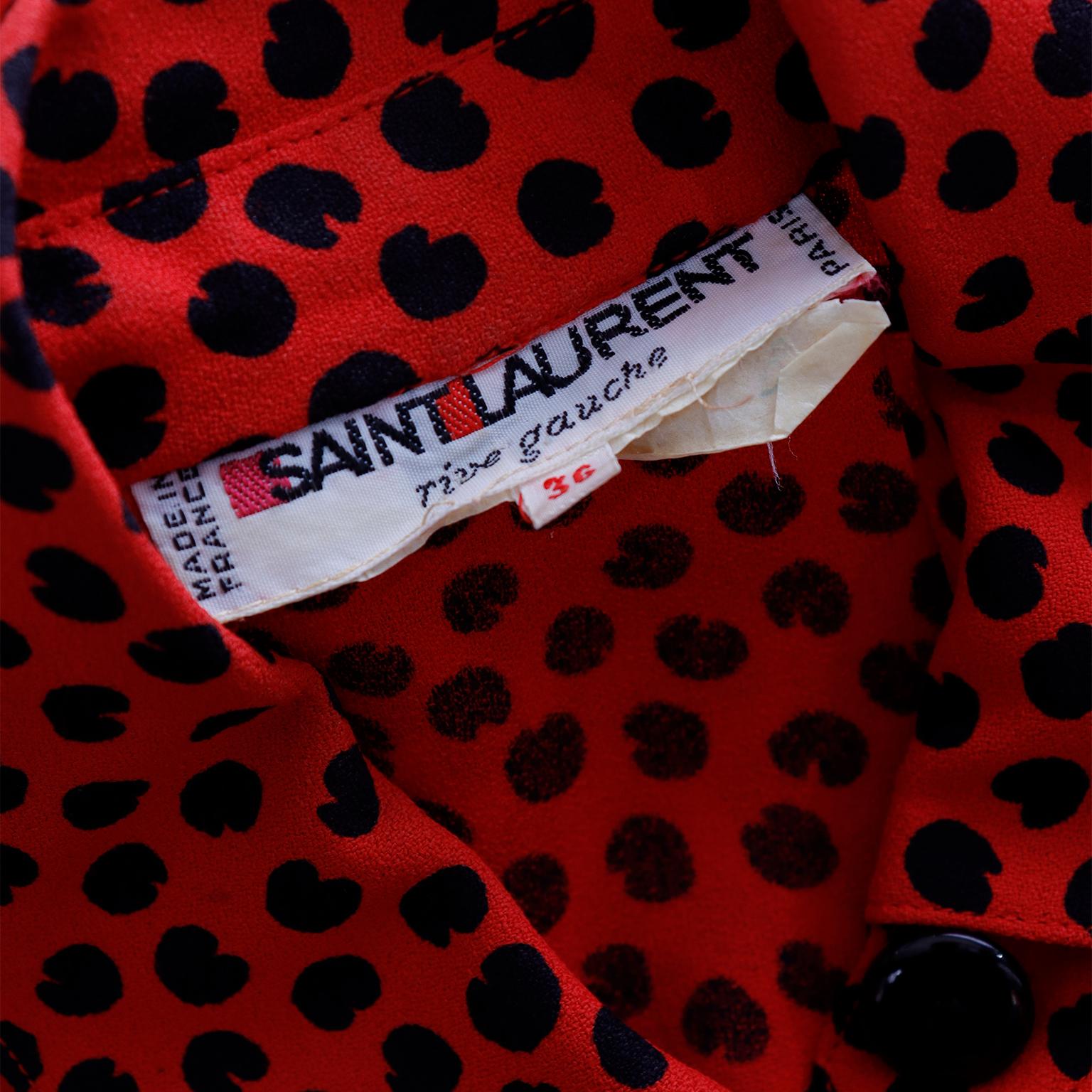 1980er Jahre Yves Saint Laurent Vintage Seidenkleid mit rotem und schwarzem abstraktem Druck im Angebot 7