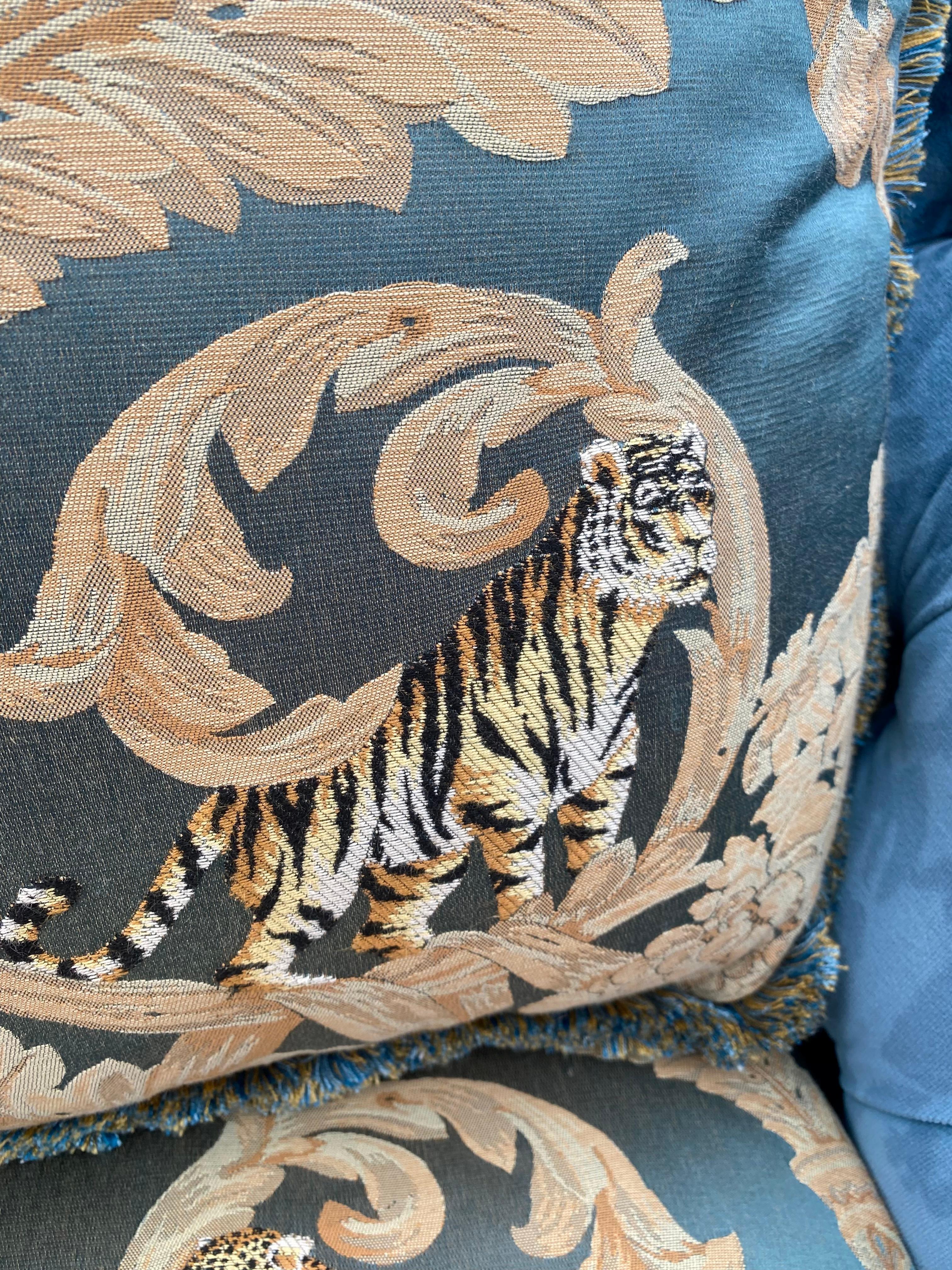1980s Zanaboni Silk Velvet Leopard Tiger Sculptural Curved Sofa For Sale 2