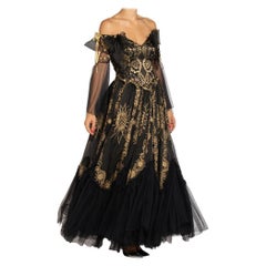 1980er Jahre ZANDRA RHODES Ballkleid aus schwarzer und goldener Spitze