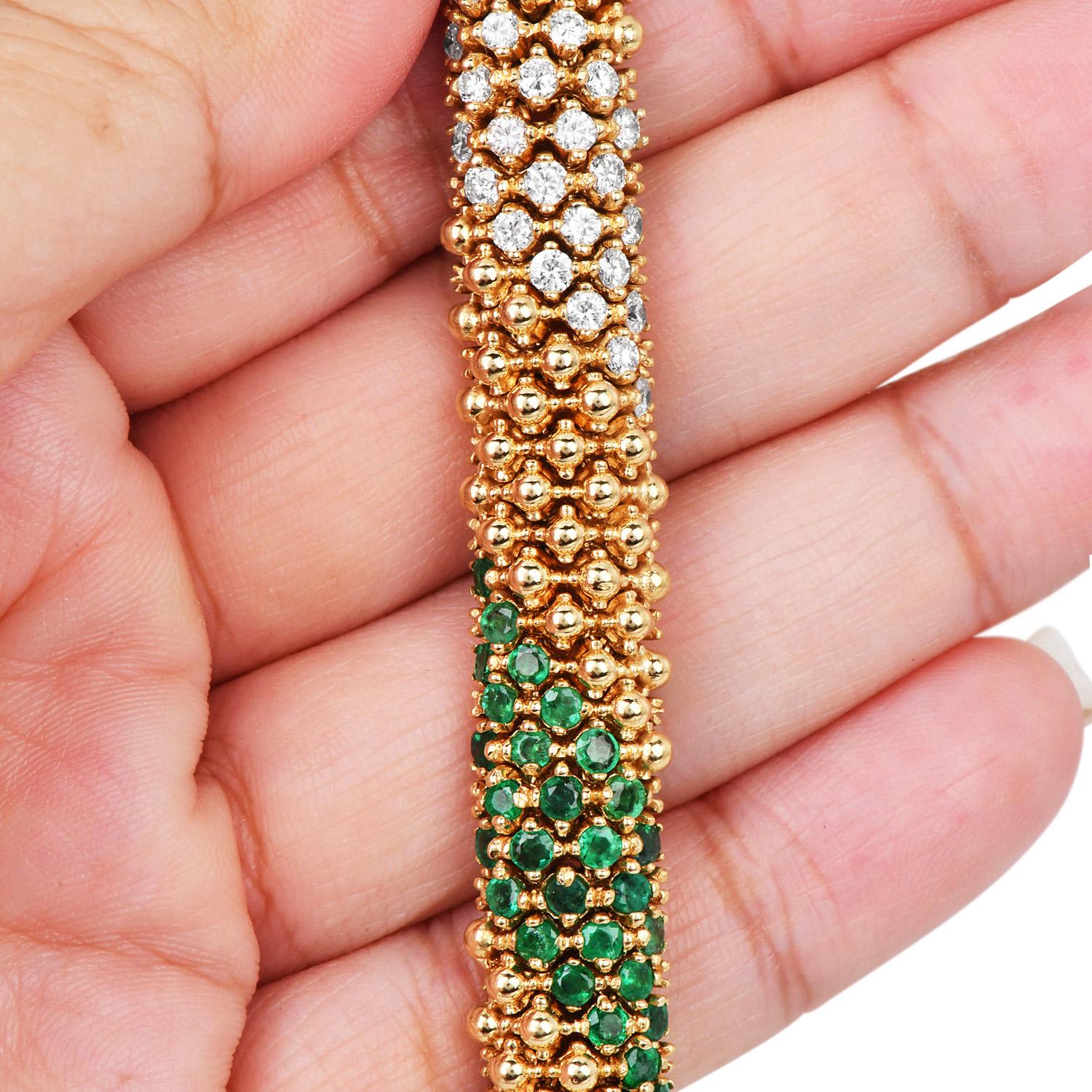 Rétro 1980SEmeralds 6.35cts Diamonds 18K Gold Beaded Mesh Wrap Bracelet en vente