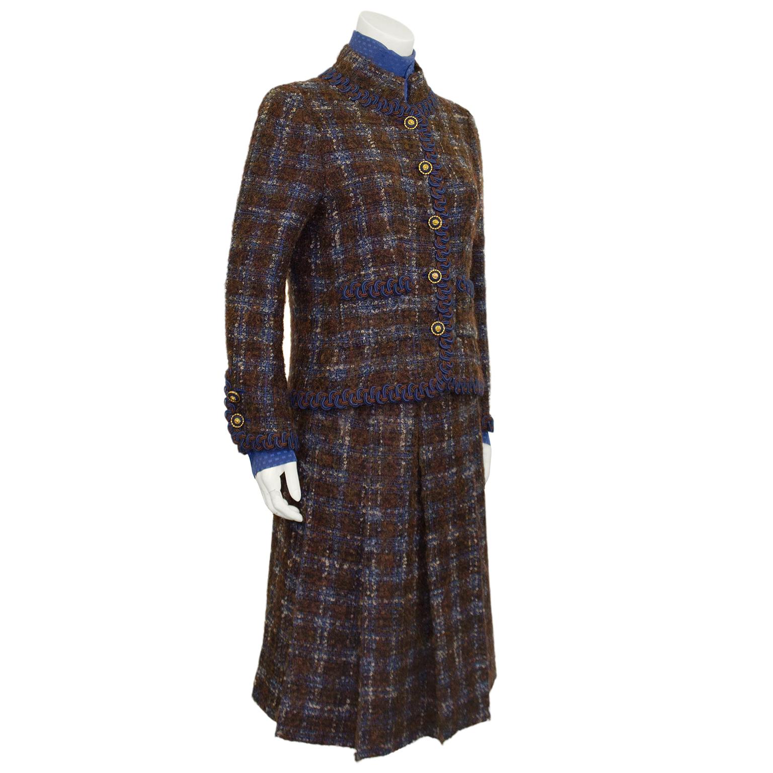 1981 Chanel Haute Couture Blue and Brown Tweed 5 Piece Skirt Suit In Good Condition In Toronto, Ontario