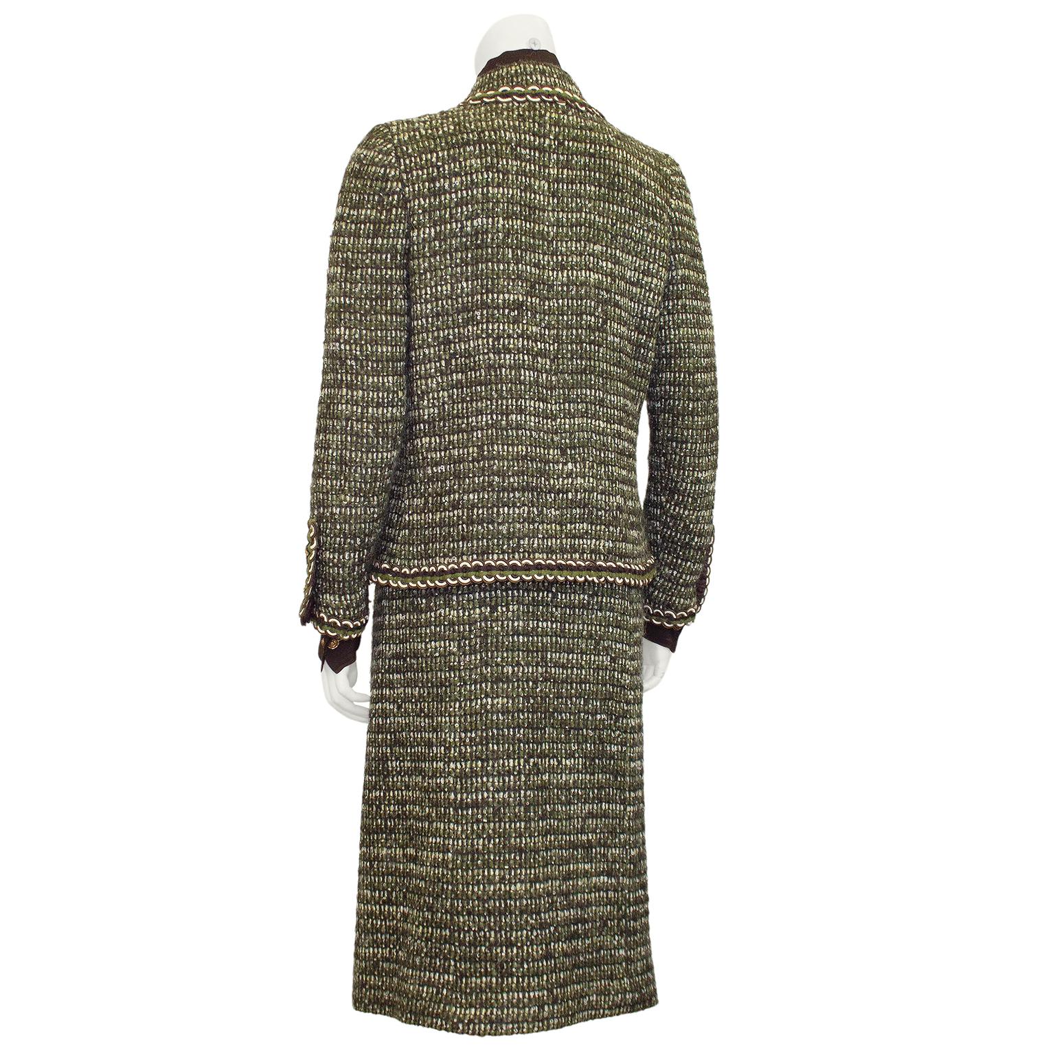 1981 Chanel Haute Couture Green and Brown Tweed 4 Piece Skirt Suit In Good Condition For Sale In Toronto, Ontario