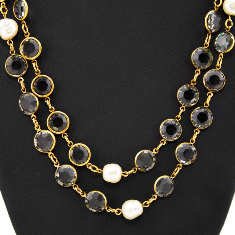 Black Faux Pearl CHANEL Sautoir circa 1981 main image 0