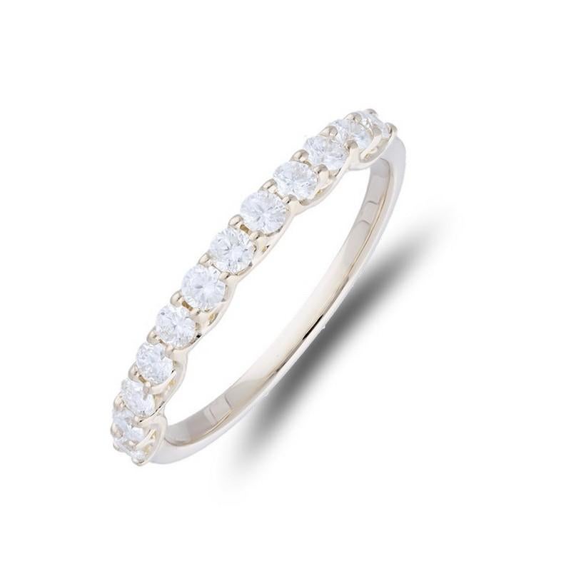 Diamond Total Carat Weight: This elegant 1981 Classic Collection ring features a total carat weight of 0.48 carats, showcasing 12 brilliant round diamonds set in a classic prong setting.

Gold Purity: Crafted with precision in luxurious 14k rose