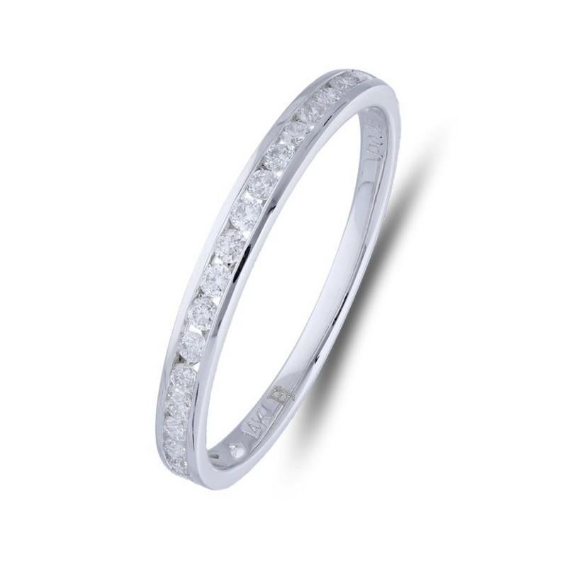 Diamonds: Nineteen meticulously selected round diamonds grace this wedding ring, each securely set in a classic channel setting, creating a seamless and continuous shimmer. The total carat weight of 0.25 carats ensures a captivating and enduring