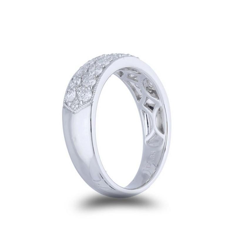 Diamonds: Thirty one meticulously selected round diamonds grace this wedding ring, each securely set in a classic prong setting to maximize their brilliance. The total carat weight of 0.85 carats ensures a captivating and enduring sparkle.

Gold