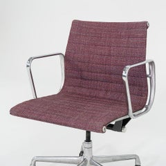 1981 Herman Miller Eames Aluminum Group Management Desk Chair in Purple Fabric