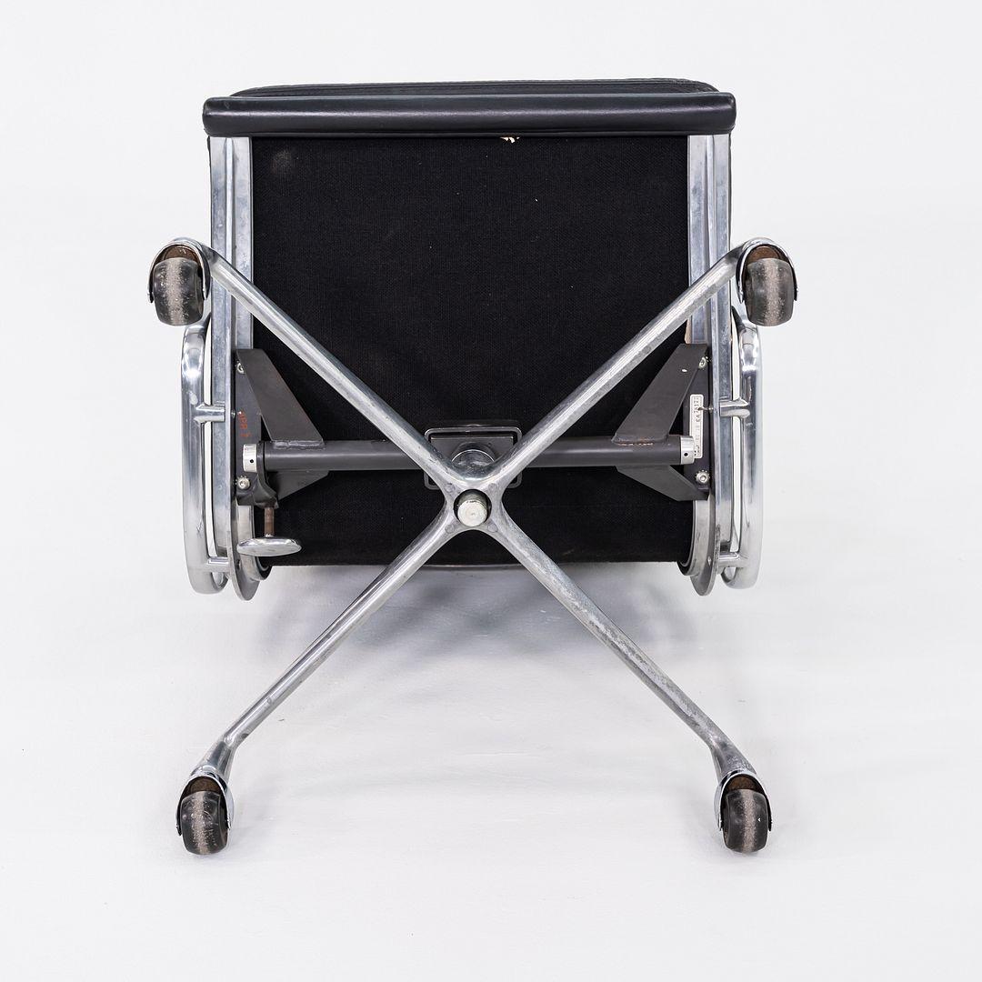 Chaise de bureau Eames Soft Pad Management avec dossier en tissu Herman Miller, 1981 en vente 3