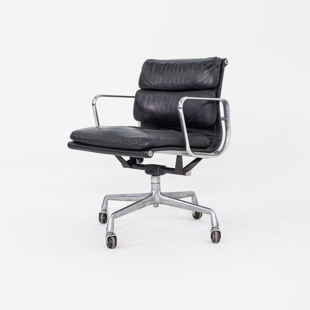 Chaise de bureau Eames Soft Pad Management avec dossier en tissu Herman Miller, 1981 Bon état - En vente à Philadelphia, PA
