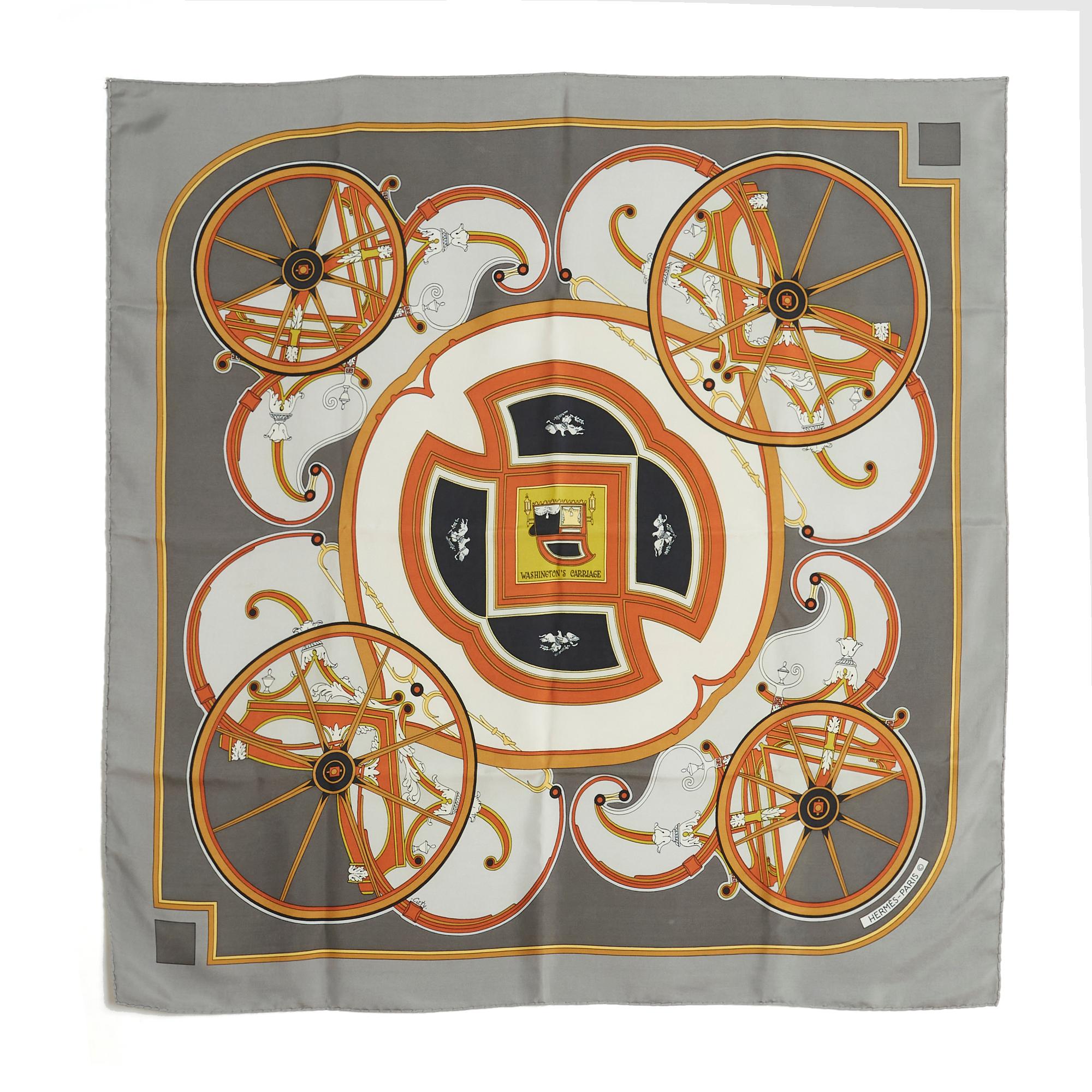 Hermès square 90 scarf in silk twill, Washington's Carriage pattern by Cathy Latham, published in 1979 and re-edited in 1981, light gray patterns, medium gray edges. Width 90 cm x length 90 cm approximately. The square is vintage and it probably