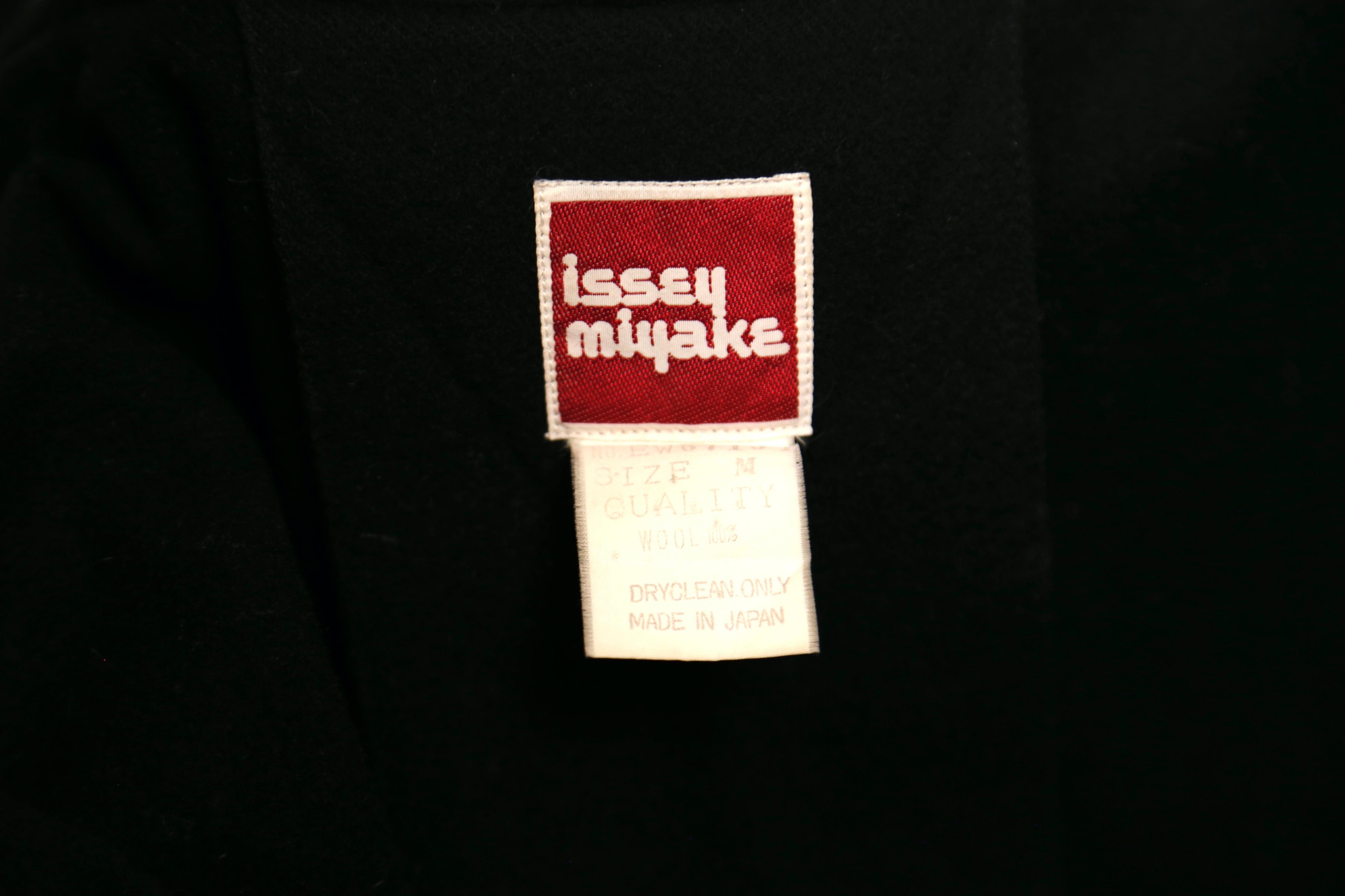 1981 ISSEY MIYAKE black wool draped wrap RUNWAY coat with hood For Sale 2