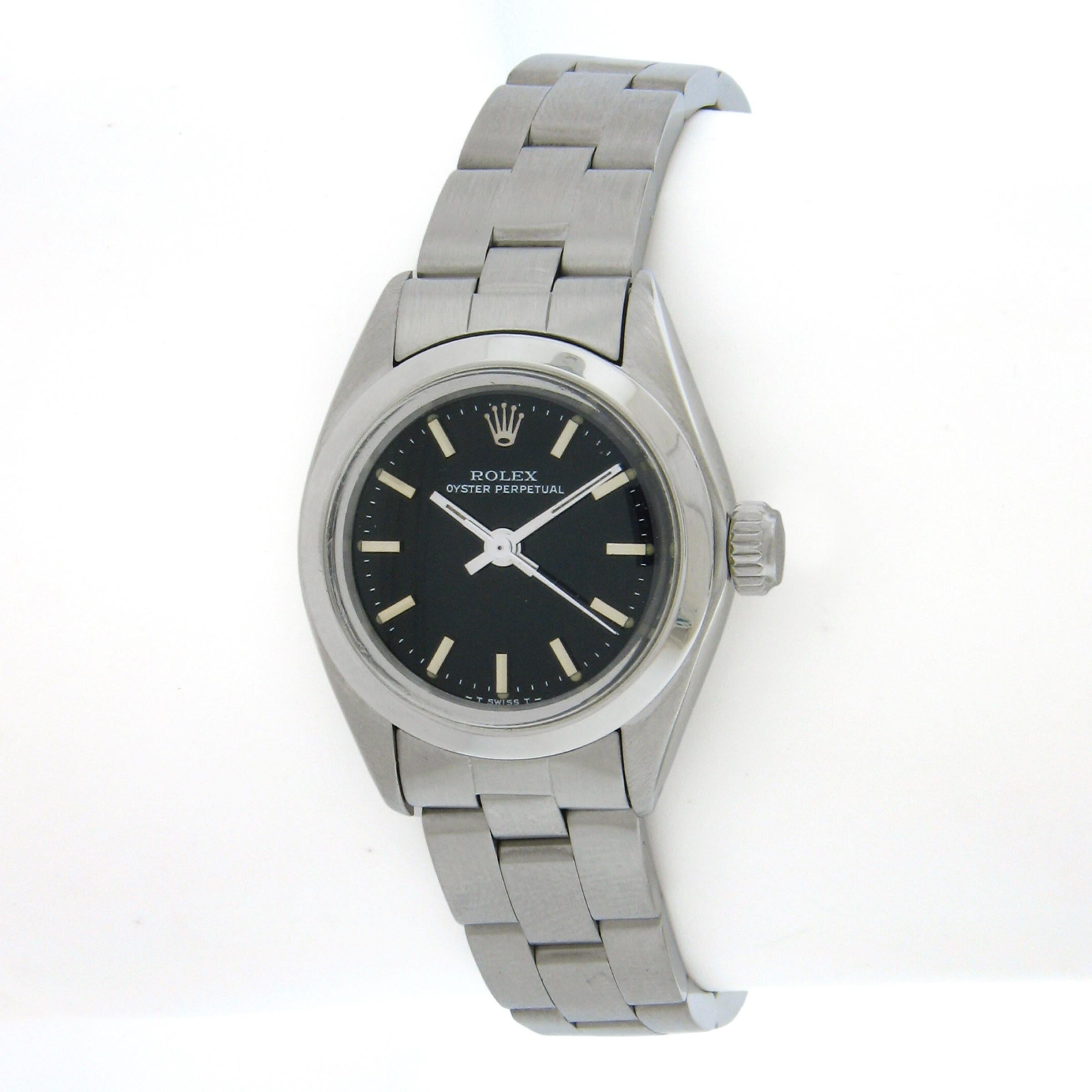 This gorgeous unisex Rolex Datejust is from 1981 and reference 6718. The automatic self-winding movement runs smoothly and keeps accurate time. The watch remains in excellent overall condition and the black dial makes this the perfect every day