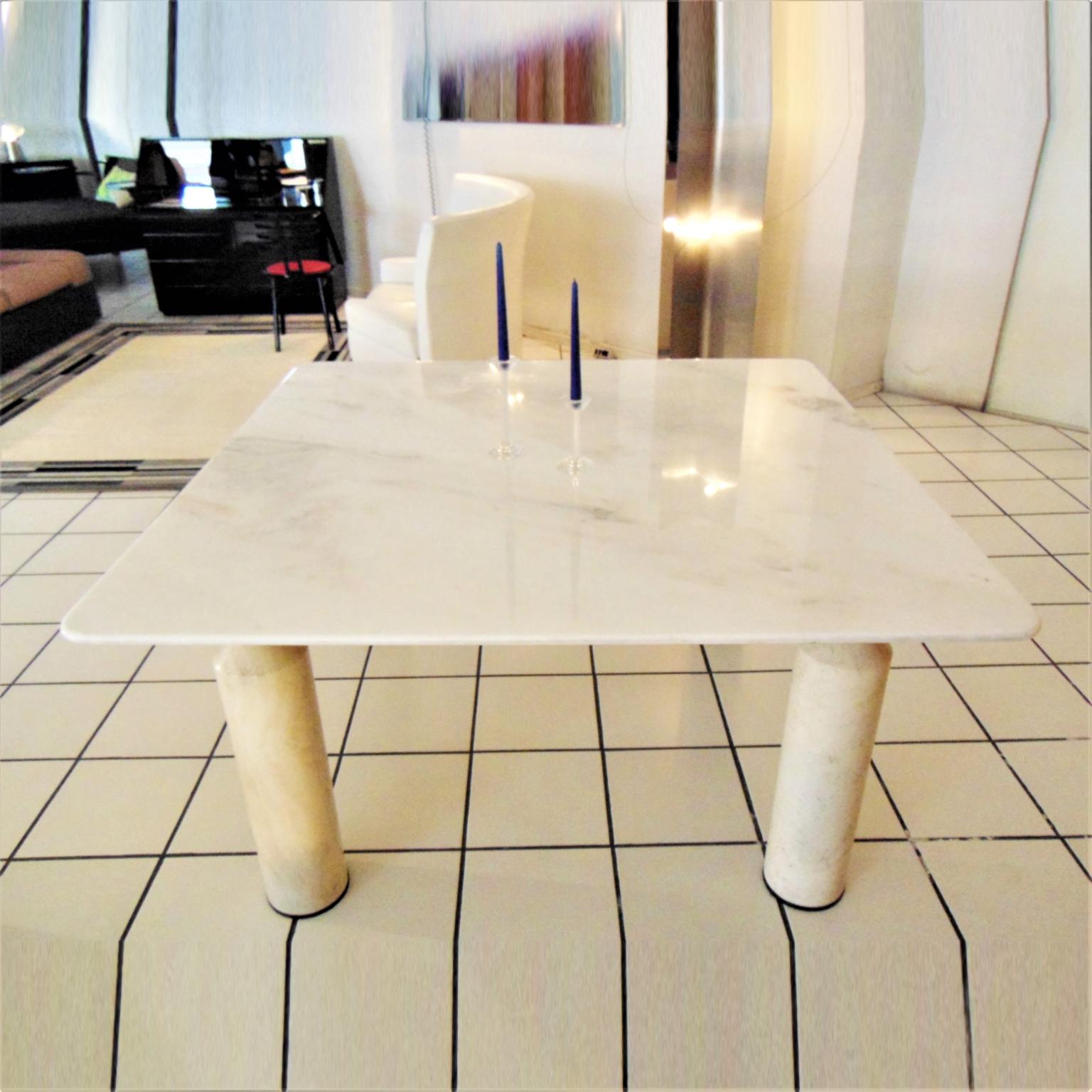 1981 Large Square Dining Table White Marble and Travertine, Sormani, Italy In Good Condition In Arosio, IT