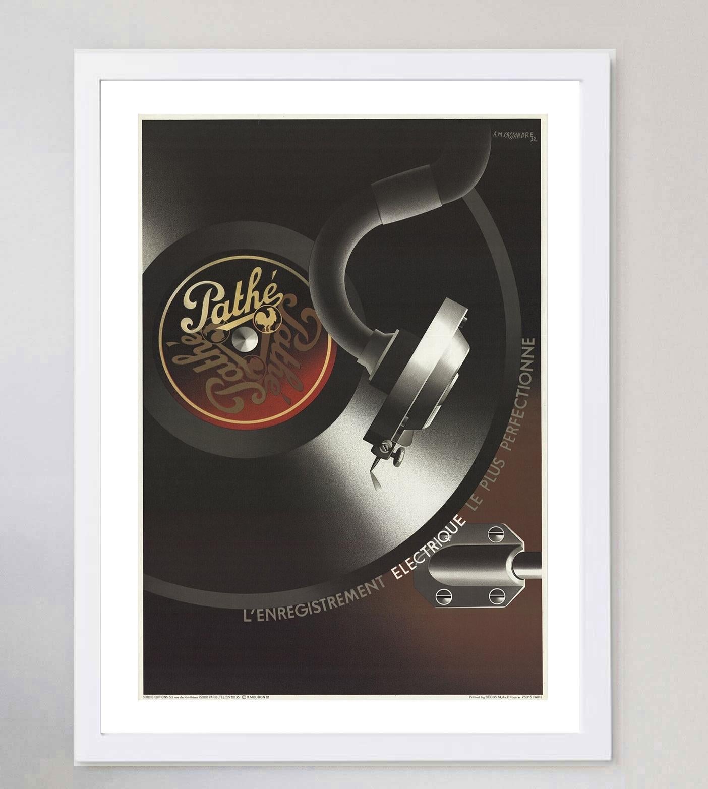 1981 Pathe Record Player Original Vintage Poster Bon état - En vente à Winchester, GB
