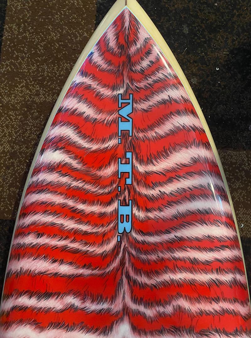 1981 Phil Roberts Wandkunstwerk auf M.T.B. Twin Fin Surfboard (Ende des 20. Jahrhunderts)