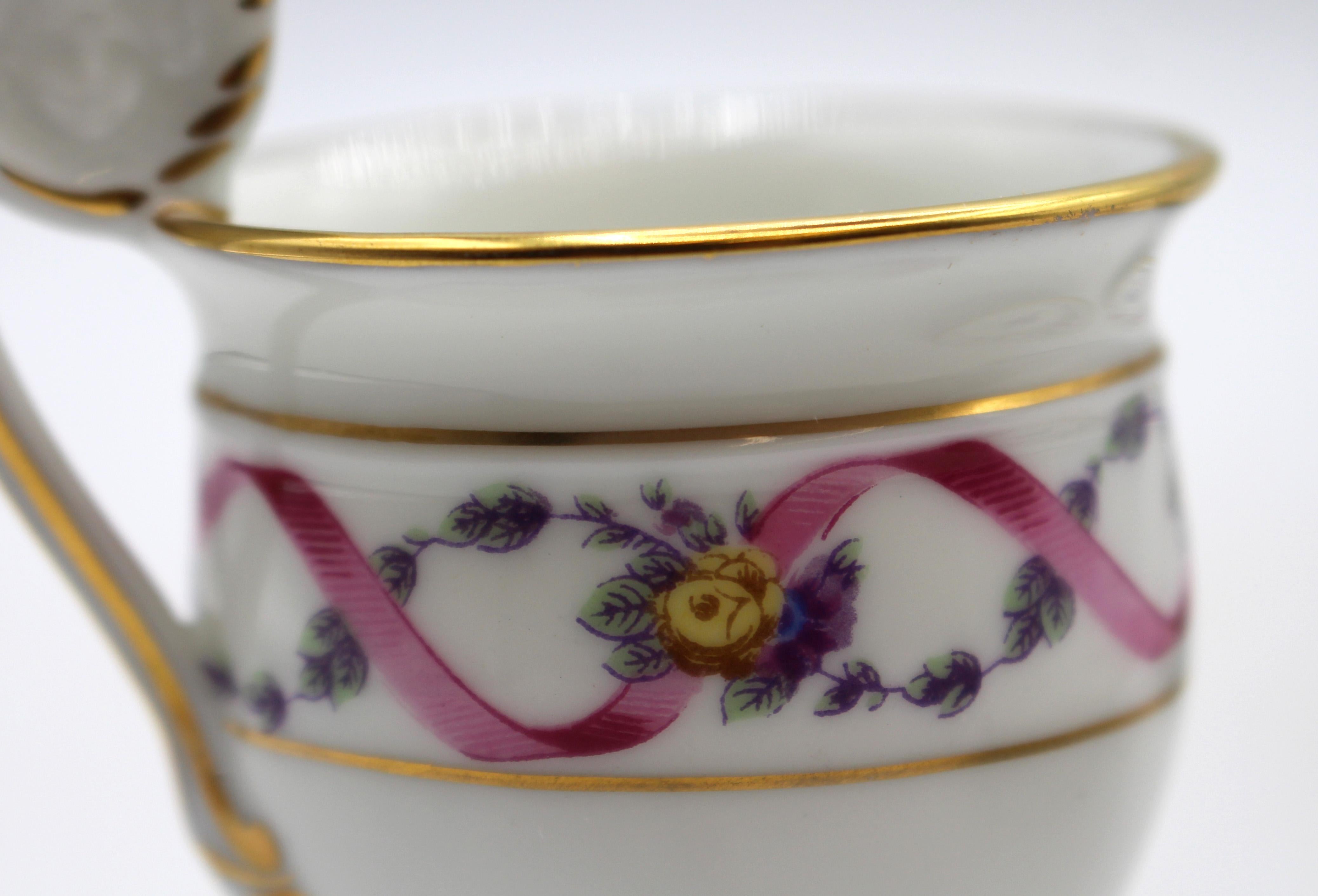 1982-2006 Pair of Italian Demitasse Cups & Saucers by Richard Ginori For Sale 1