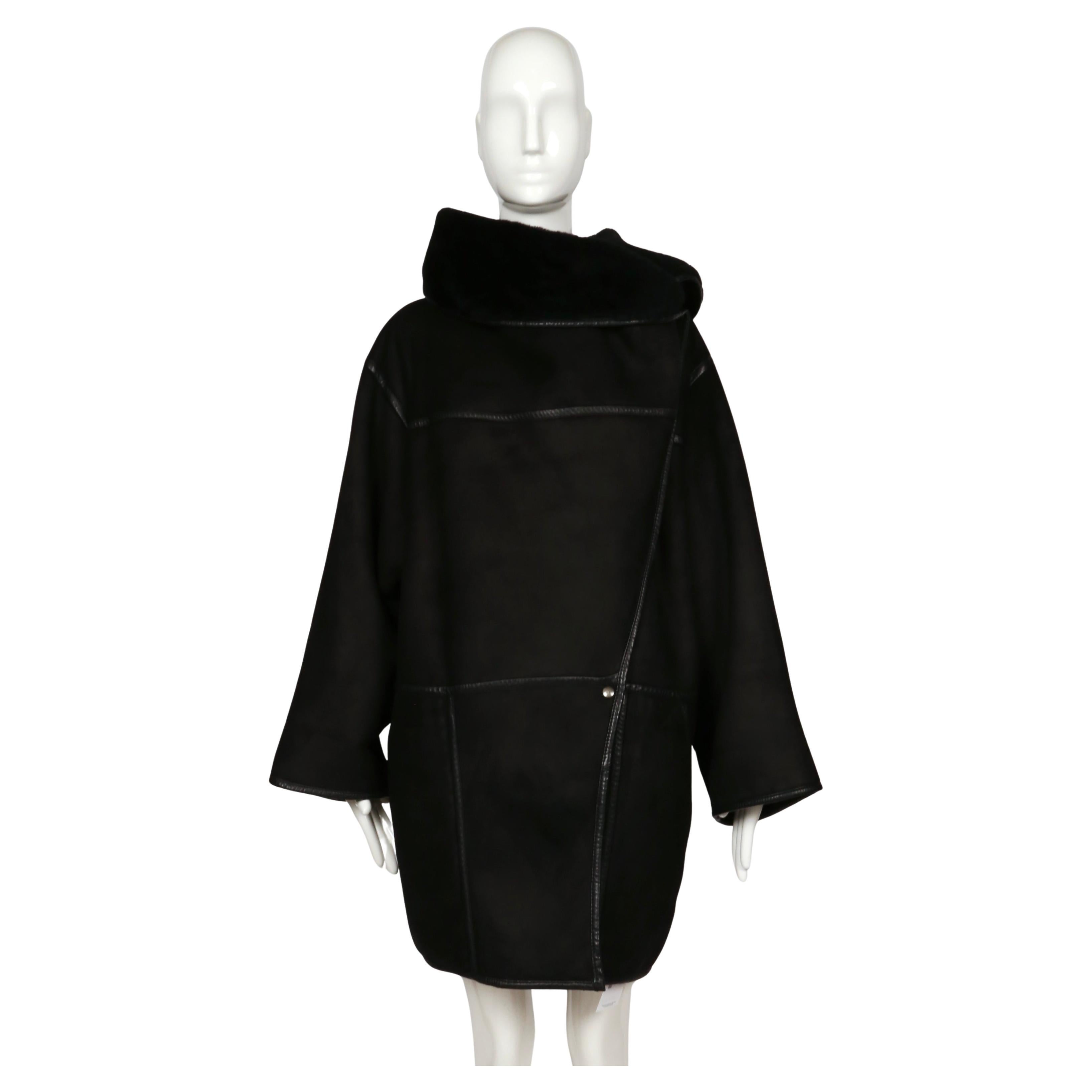 1982 ANNE MARIE BERETTA cappotto RUNWAY in shearling nero con collo oversize In condizioni buone in vendita a San Fransisco, CA