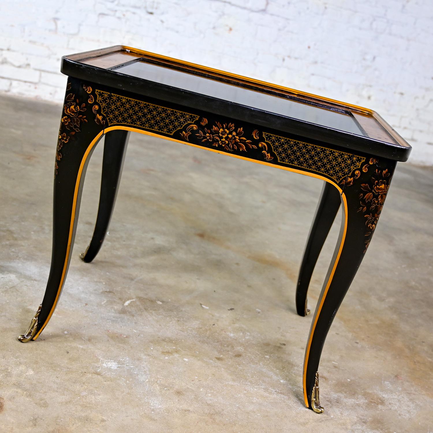 20th Century 1982 Drexel Heritage ET Cetera Chinoiserie End Table Black & Burl with Ormolu For Sale