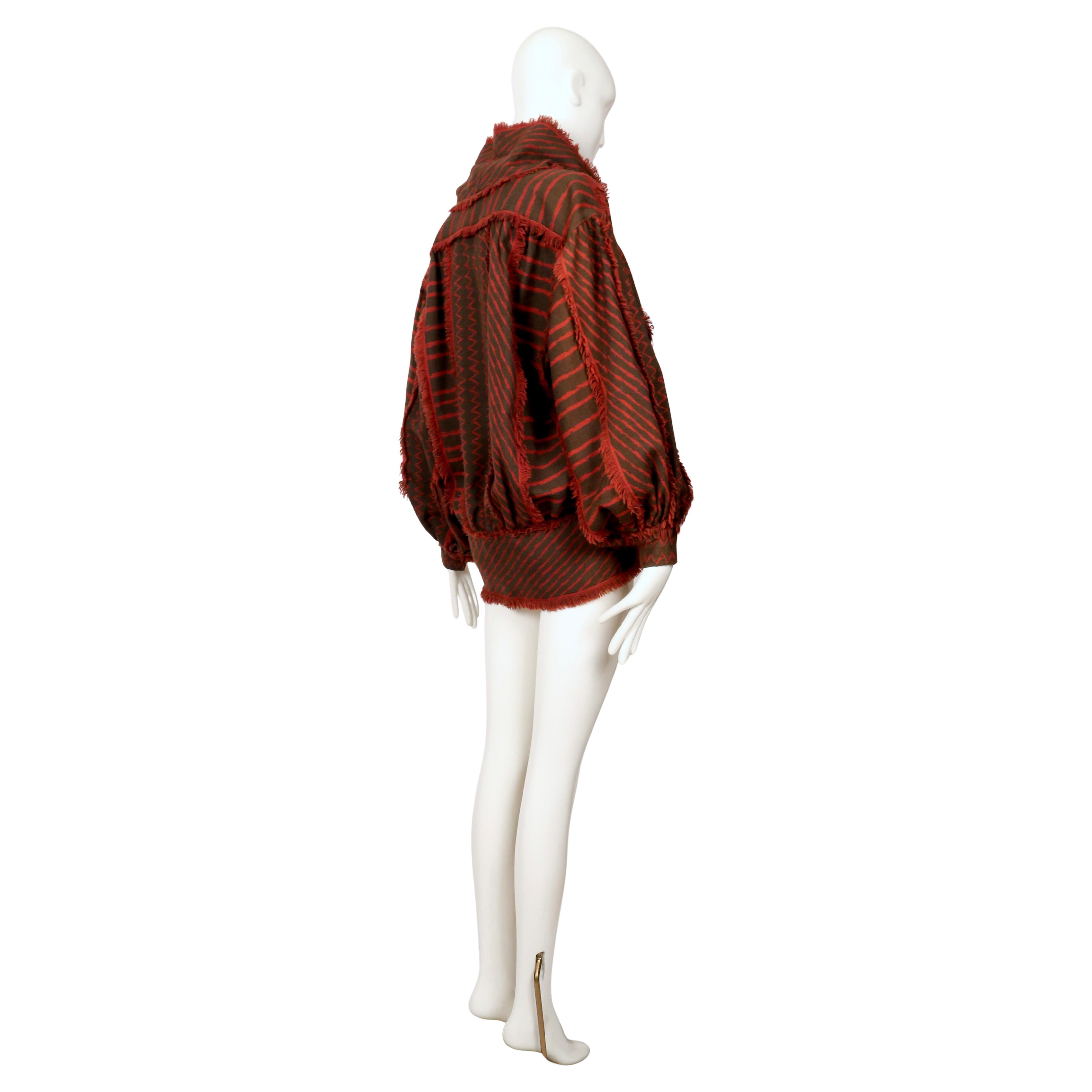 1982 ISSEY MIYAKE top RUNWAY in stile samurai africano in tela di fango intrecciata in vendita 1