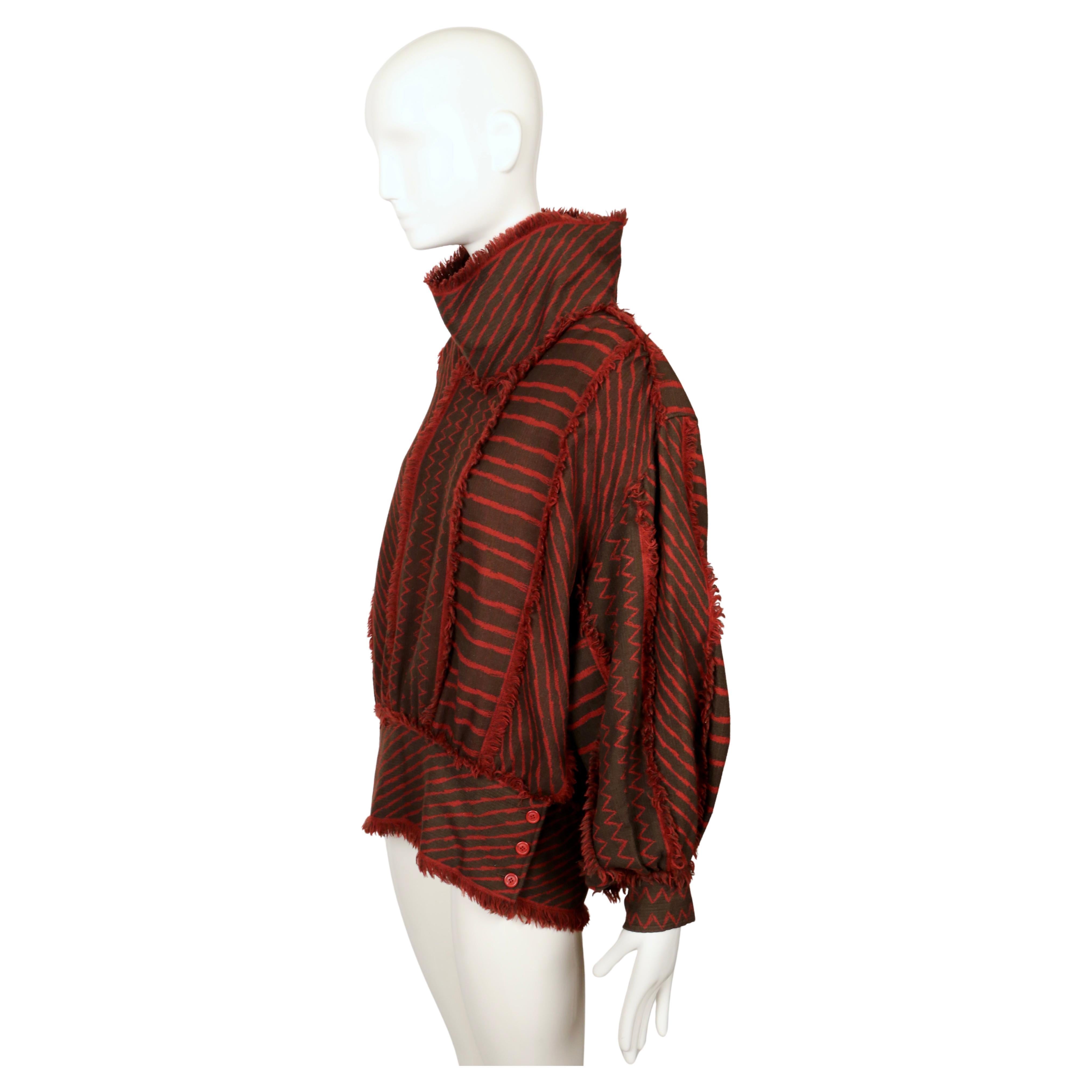 1982 ISSEY MIYAKE top RUNWAY in stile samurai africano in tela di fango intrecciata in vendita 2