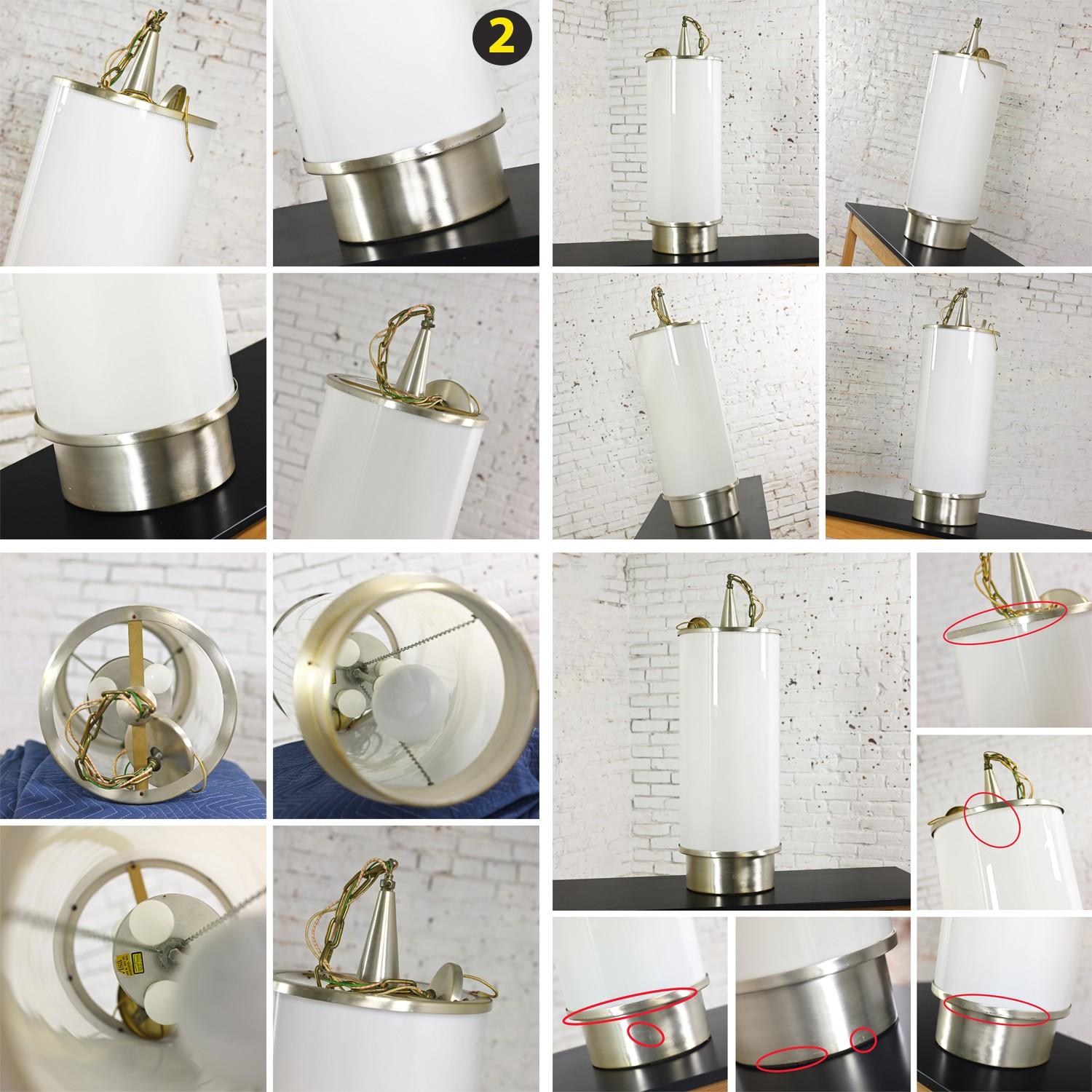 1982 Milchglas & Aluminium Monumentale Pendelleuchten von Visa Getrennt zu verkaufen im Angebot 6