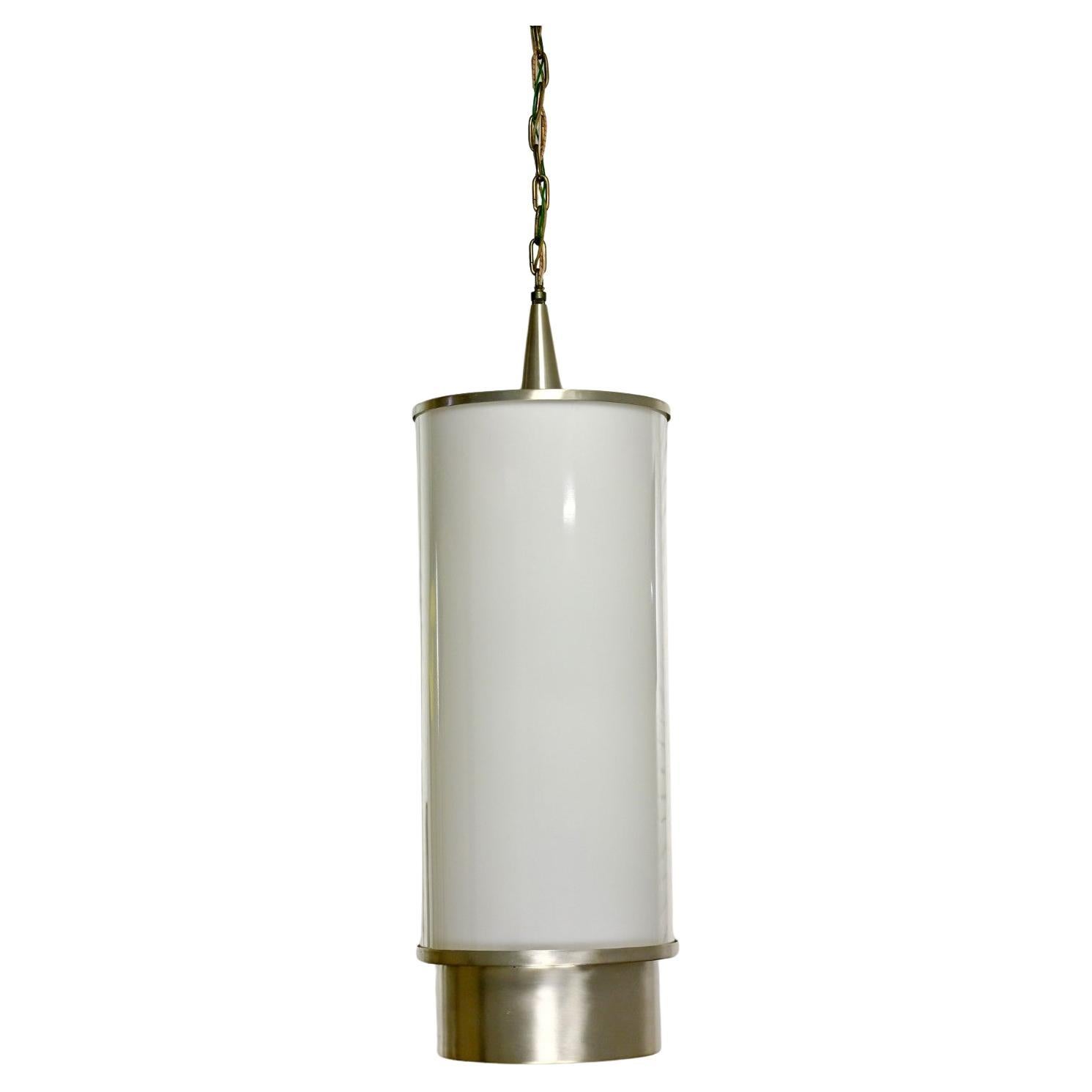 1982 Milchglas & Aluminium Monumentale Pendelleuchten von Visa Getrennt zu verkaufen im Angebot