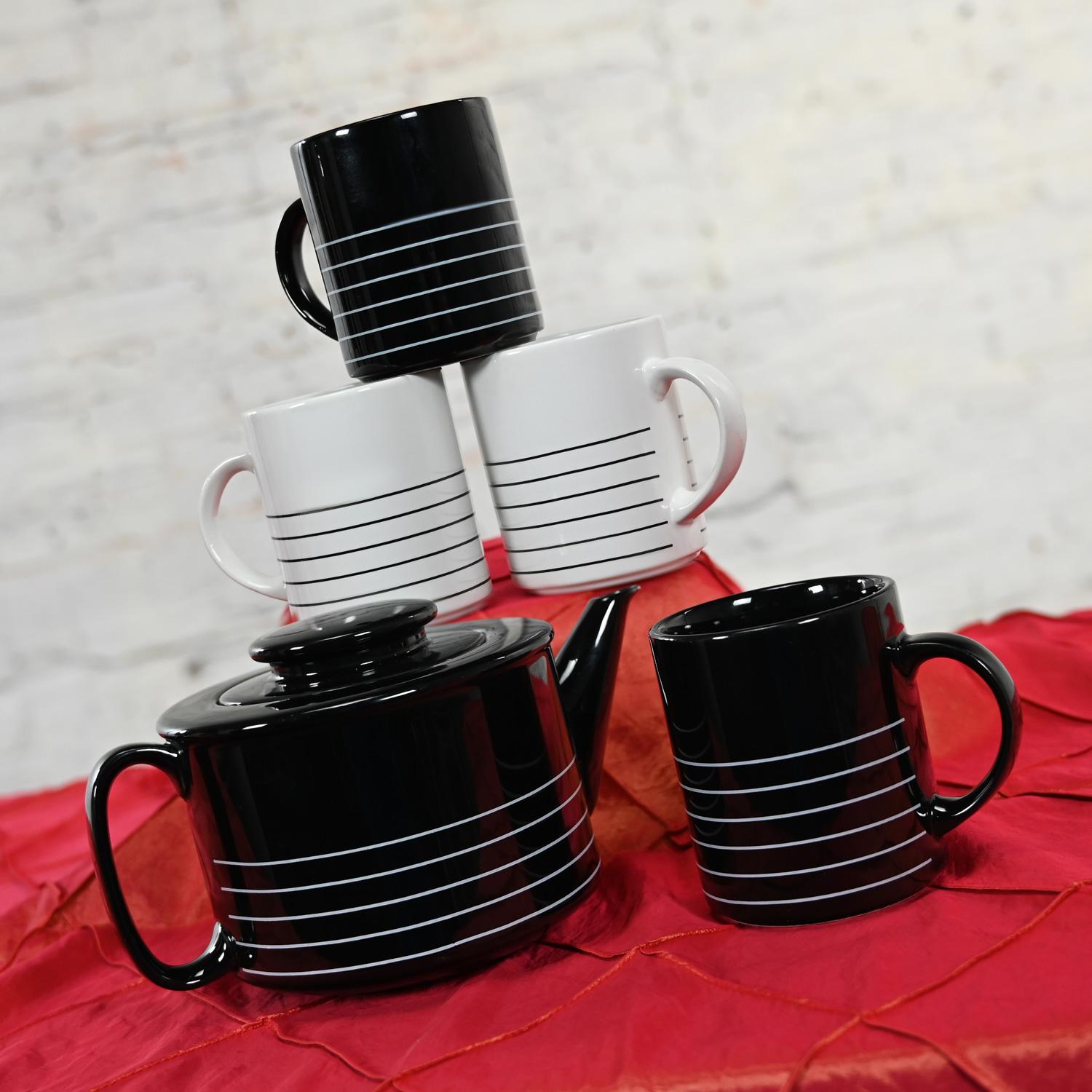 1982 Modern Copco Black & White Glazed Ceramic Teapot & 4 Mugs by Sam Lebowitz  For Sale 3