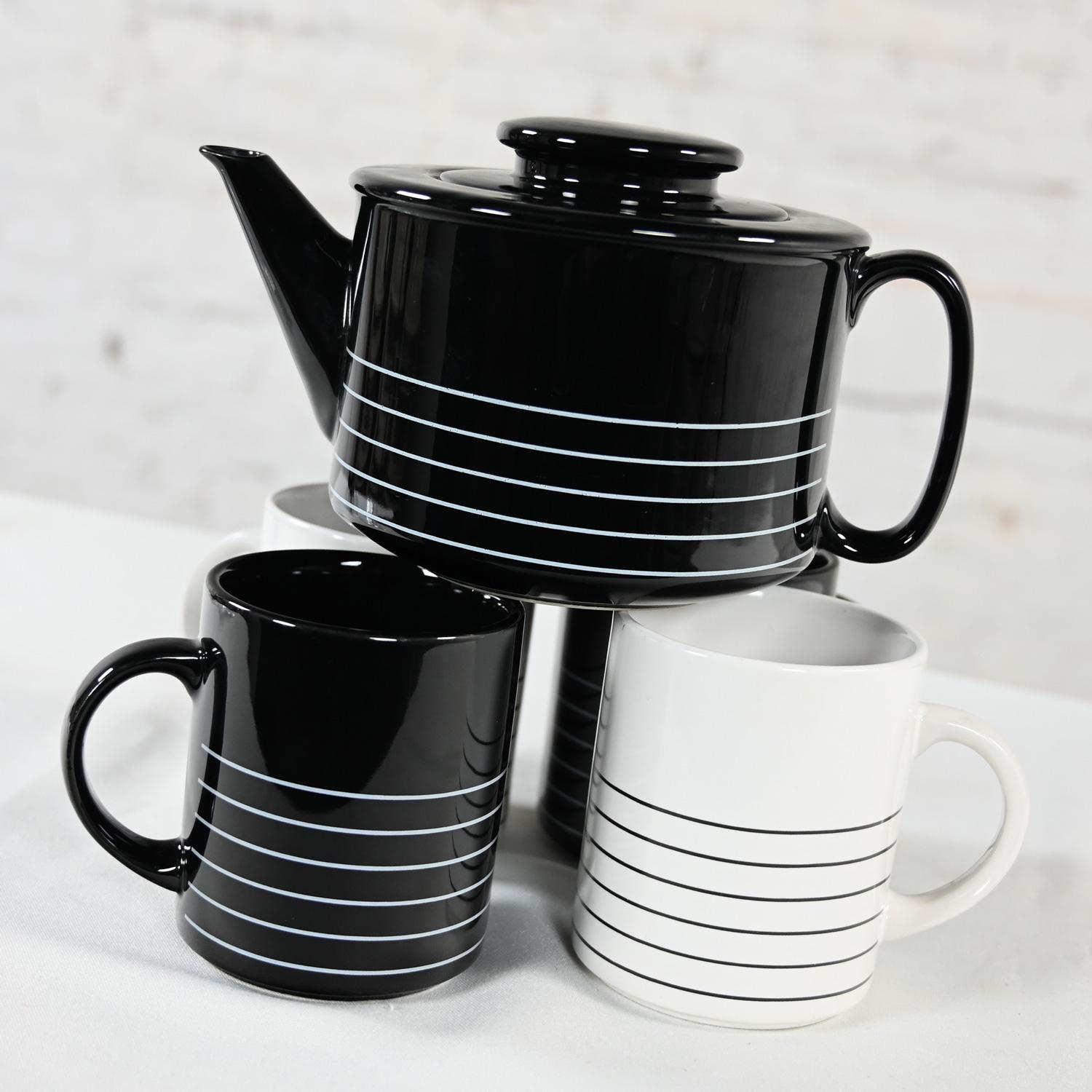Danish 1982 Modern Copco Black & White Glazed Ceramic Teapot & 4 Mugs by Sam Lebowitz  For Sale