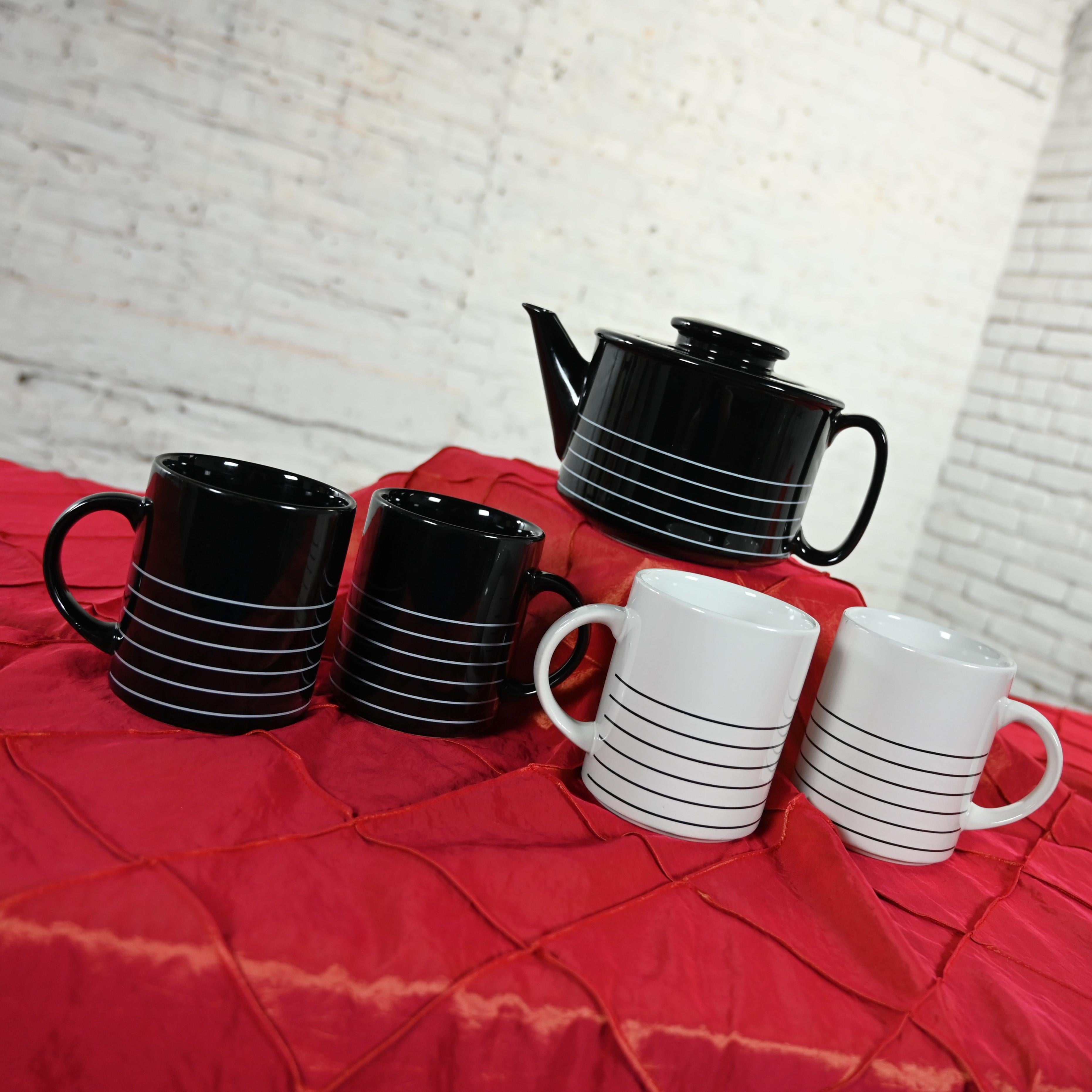 1982 Modern Copco Black & White Glazed Ceramic Teapot & 4 Mugs by Sam Lebowitz  For Sale 1