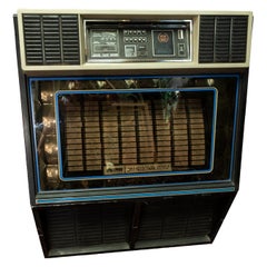 Vintage 1982 Rowe Jukebox Model R86, 100 45 RPM Vinyl Records