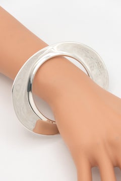 1982 Tiffany & Co Elsa Peretti Sterling Sculptural Bangle Bracelet