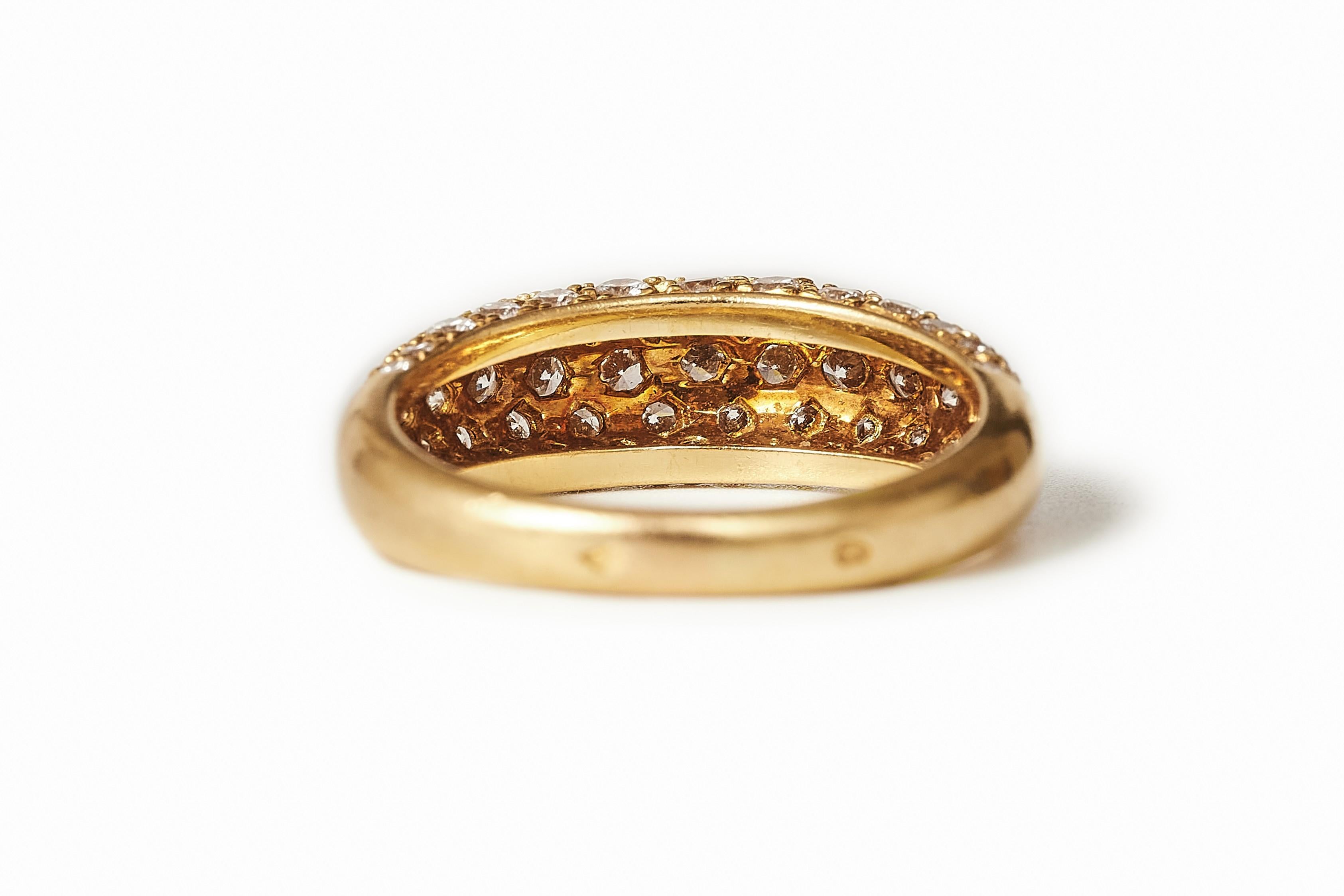 1982 Van Cleef & Arpels 0.8ct pavé diamond 18k yellow gold band dome ring For Sale 5