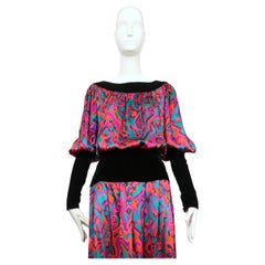 1982 Yves Saint Laurent top e gonna RUNWAY in seta stampata astratta