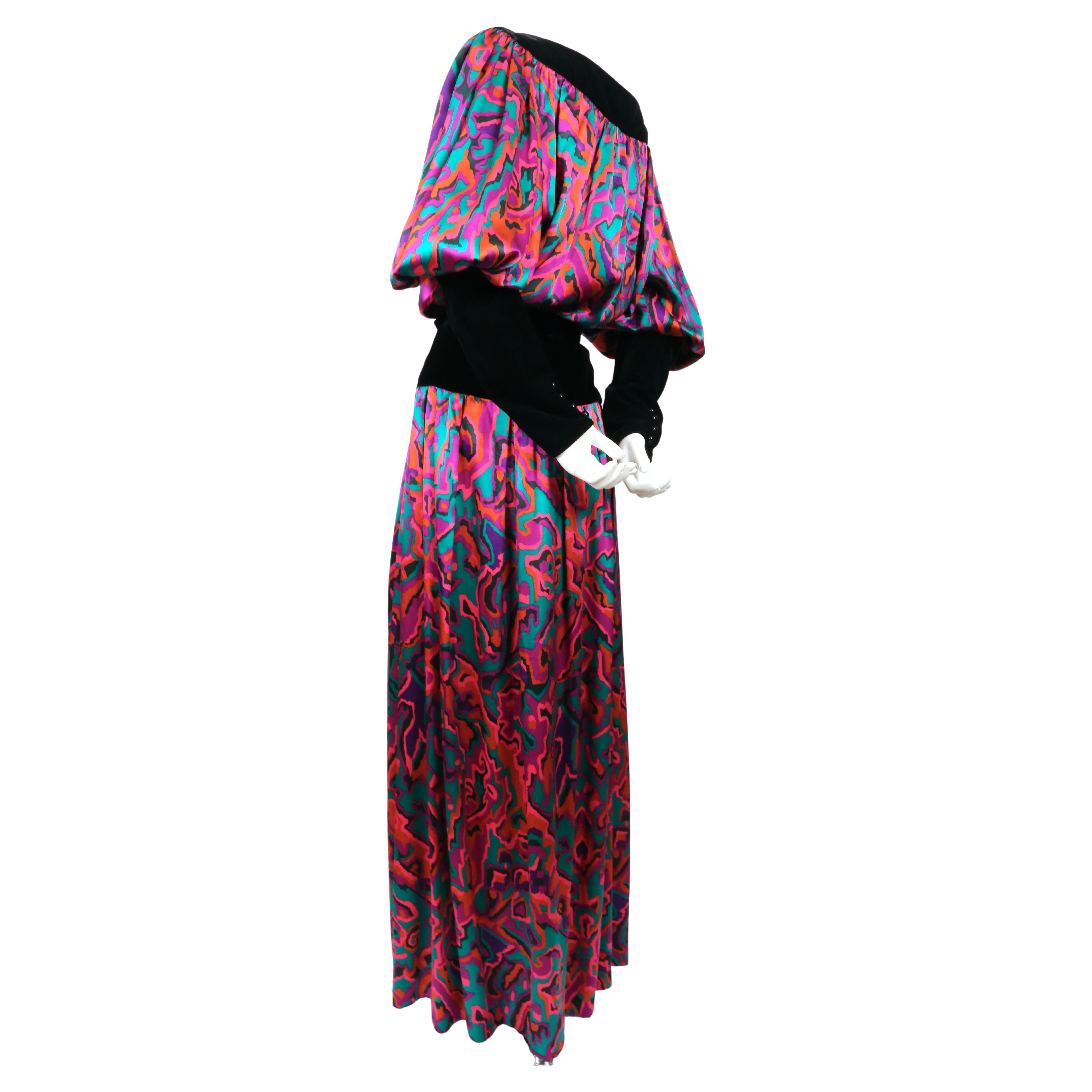 da uomo o donna 1982 Yves Saint Laurent top e gonna RUNWAY in seta stampata astratta in vendita