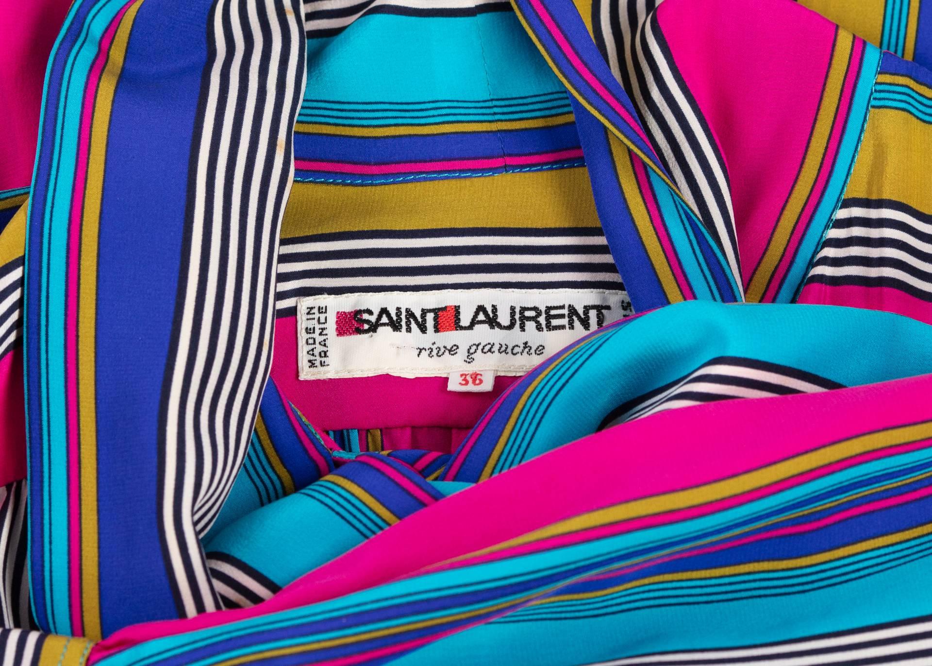 Mehrfarbig gestreiftes Seidenkleid von Yves Saint Laurent, dokumentiert YSL, 1982 im Angebot 5