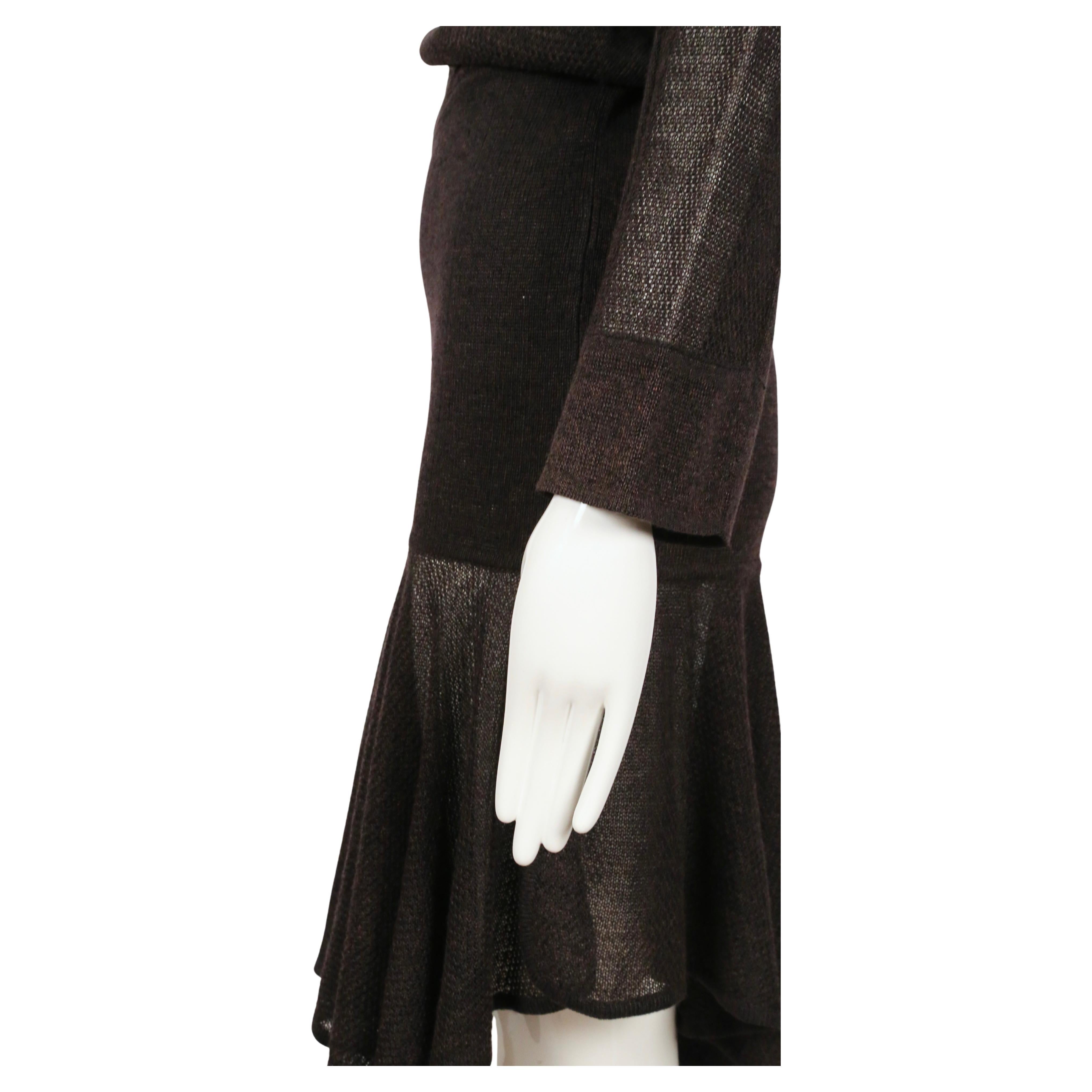1983 AZZEDINE ALAIA, abito in maglia semitrasparente marrone intenso con illusione in vendita 3