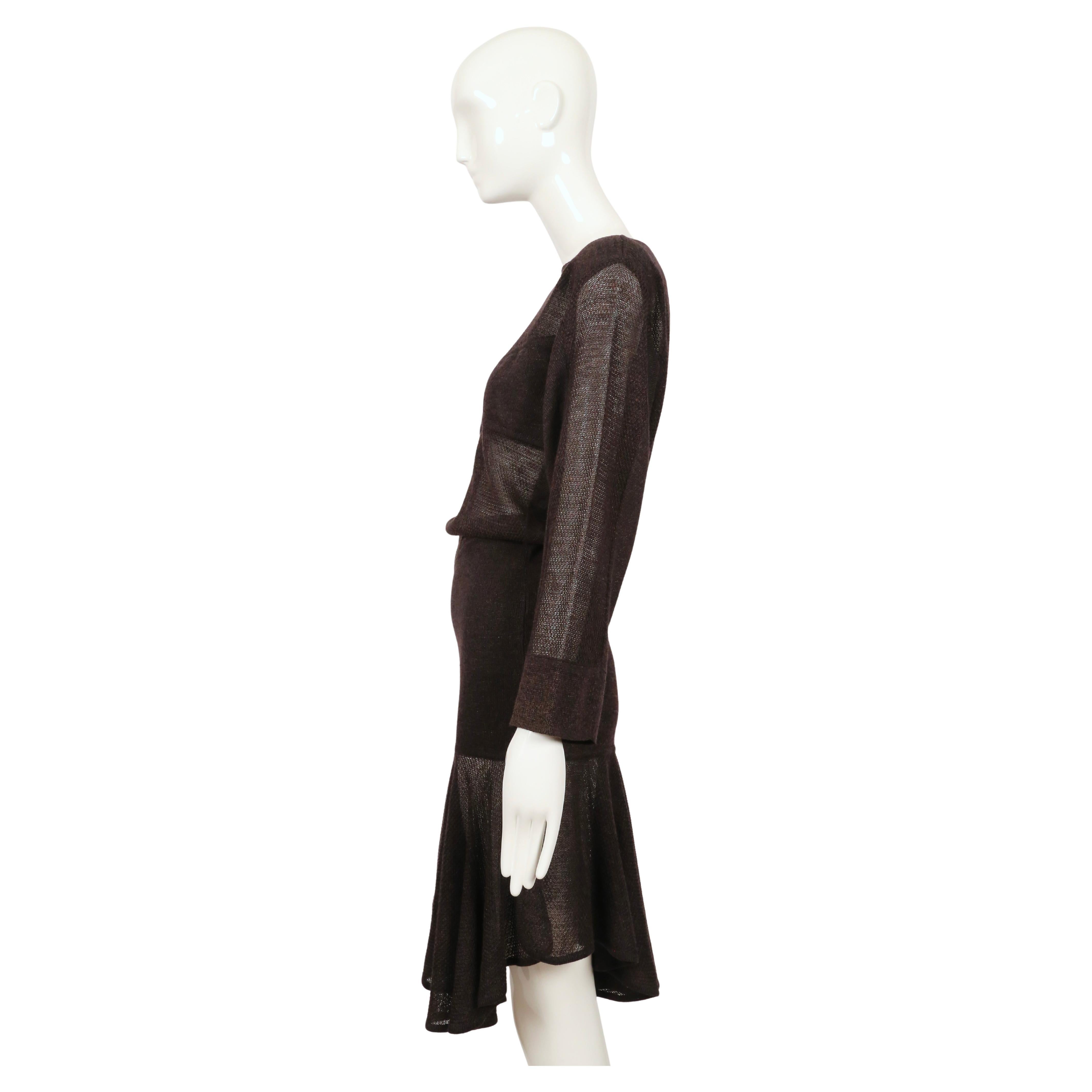 1983 AZZEDINE ALAIA, abito in maglia semitrasparente marrone intenso con illusione in vendita 4