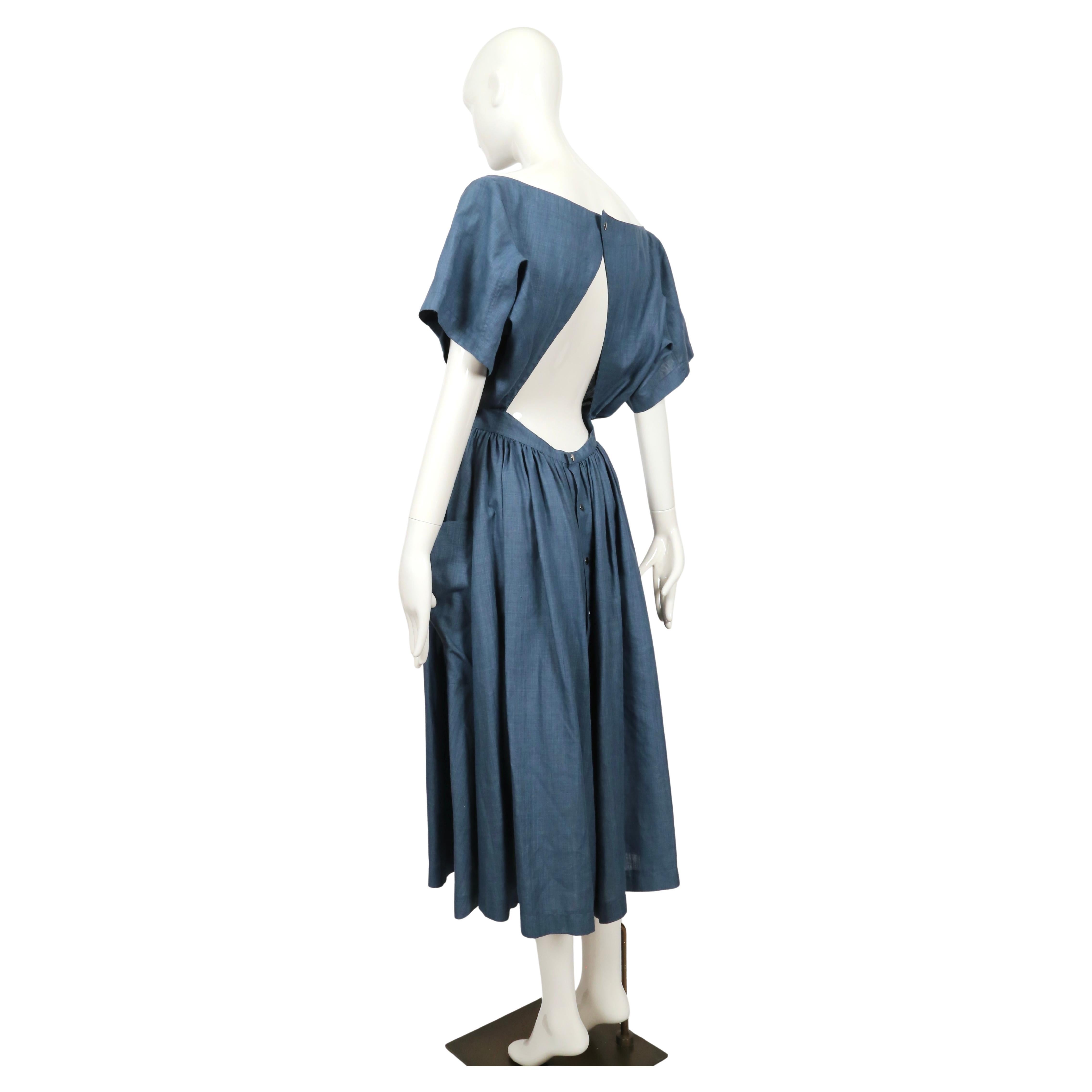 1983 AZZEDINE ALAIA vestido de lino turquesa con corte en la espalda en venta 2