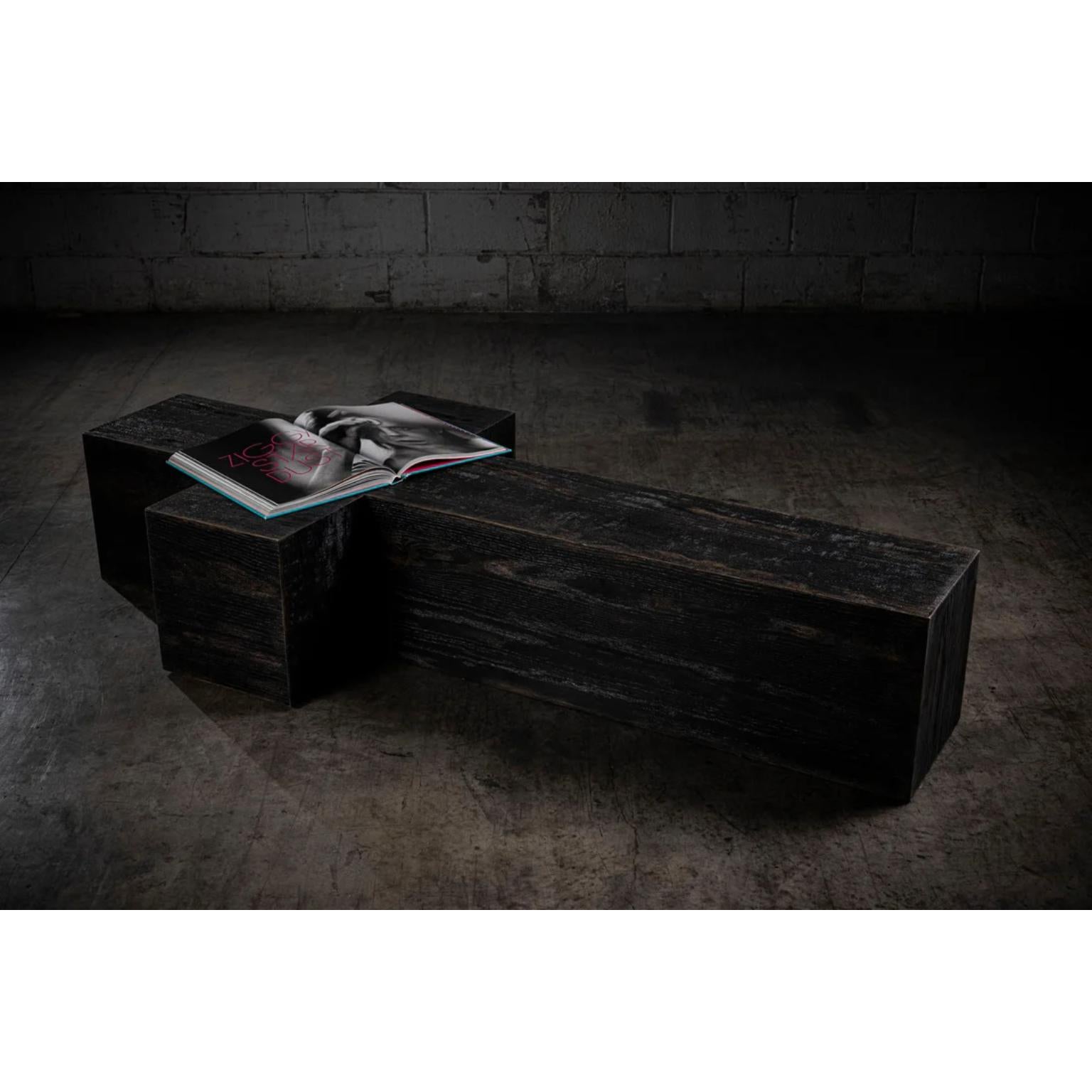 Autre 1983 Table basse artisanale en Oak Oak brut par No Age Studio en vente